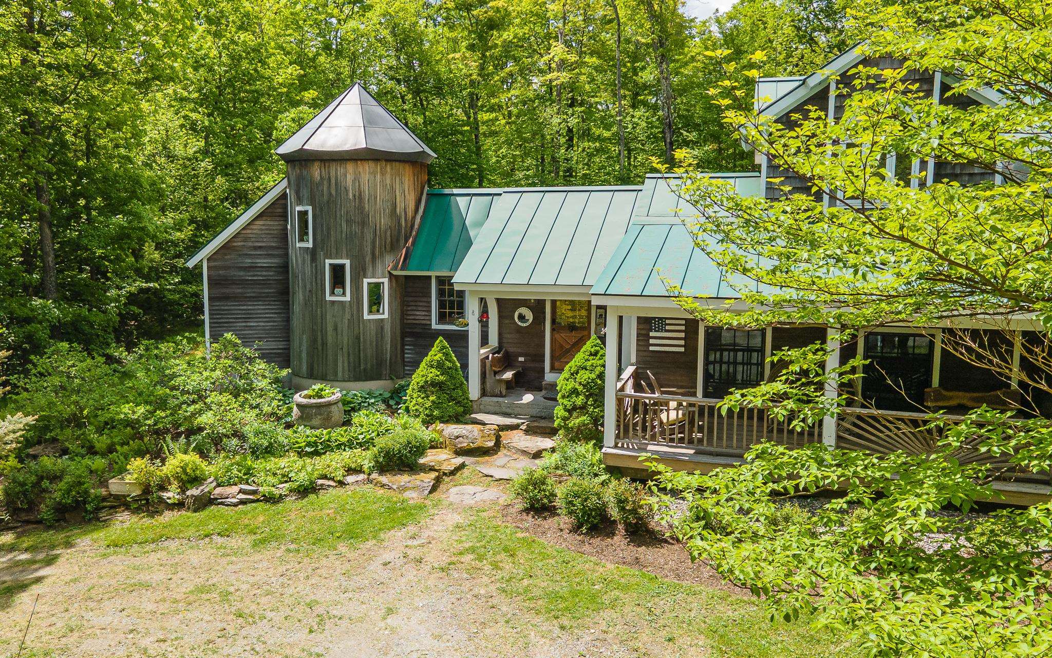 8 Twin Rocks Road Property Photo 16