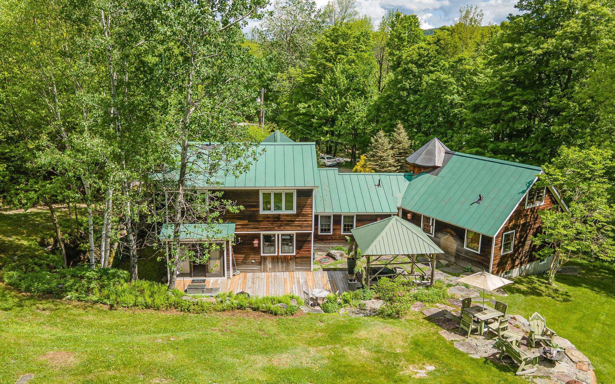 8 Twin Rocks Road Property Photo 18