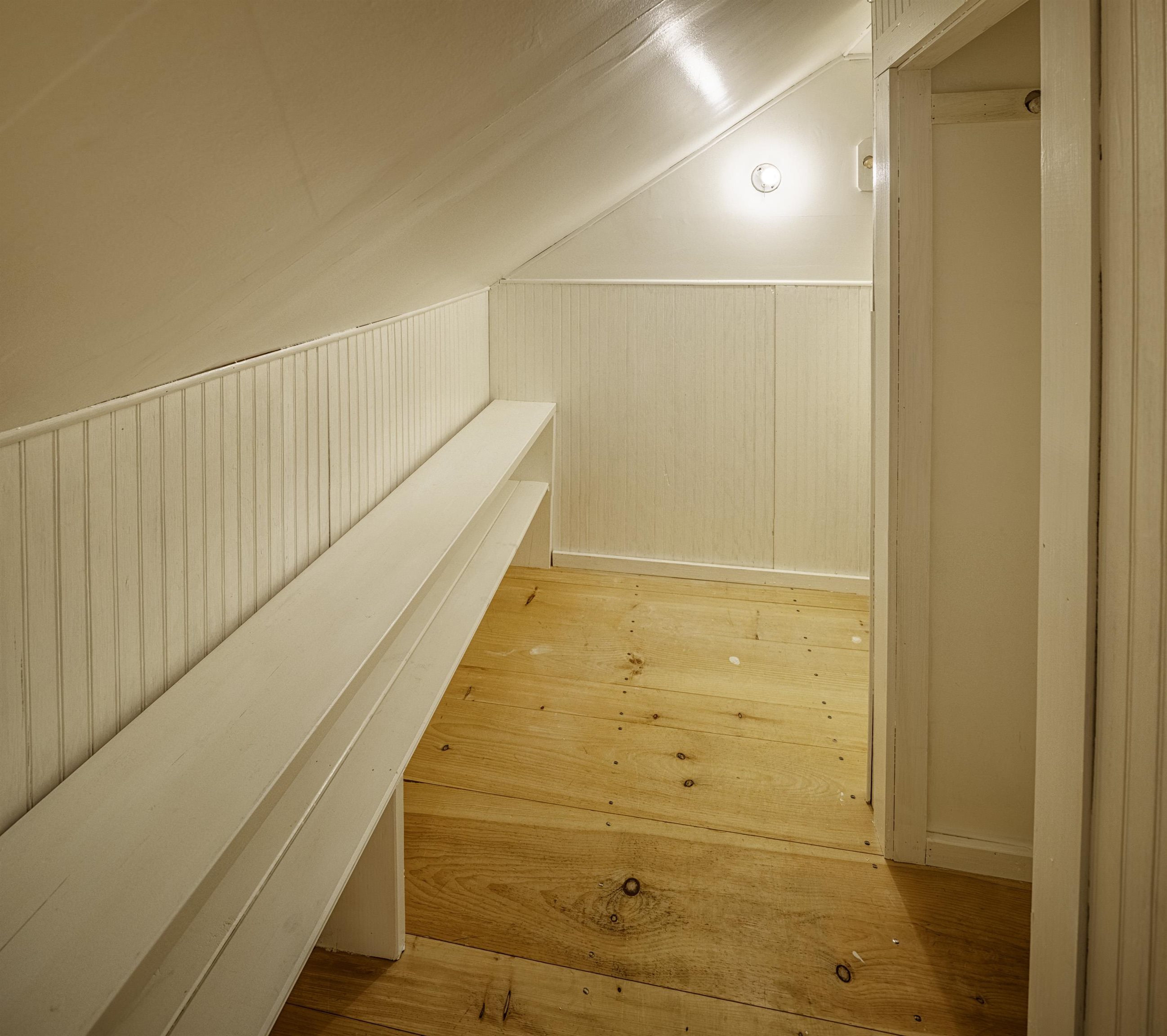6 Chesley Street Property Photo 30