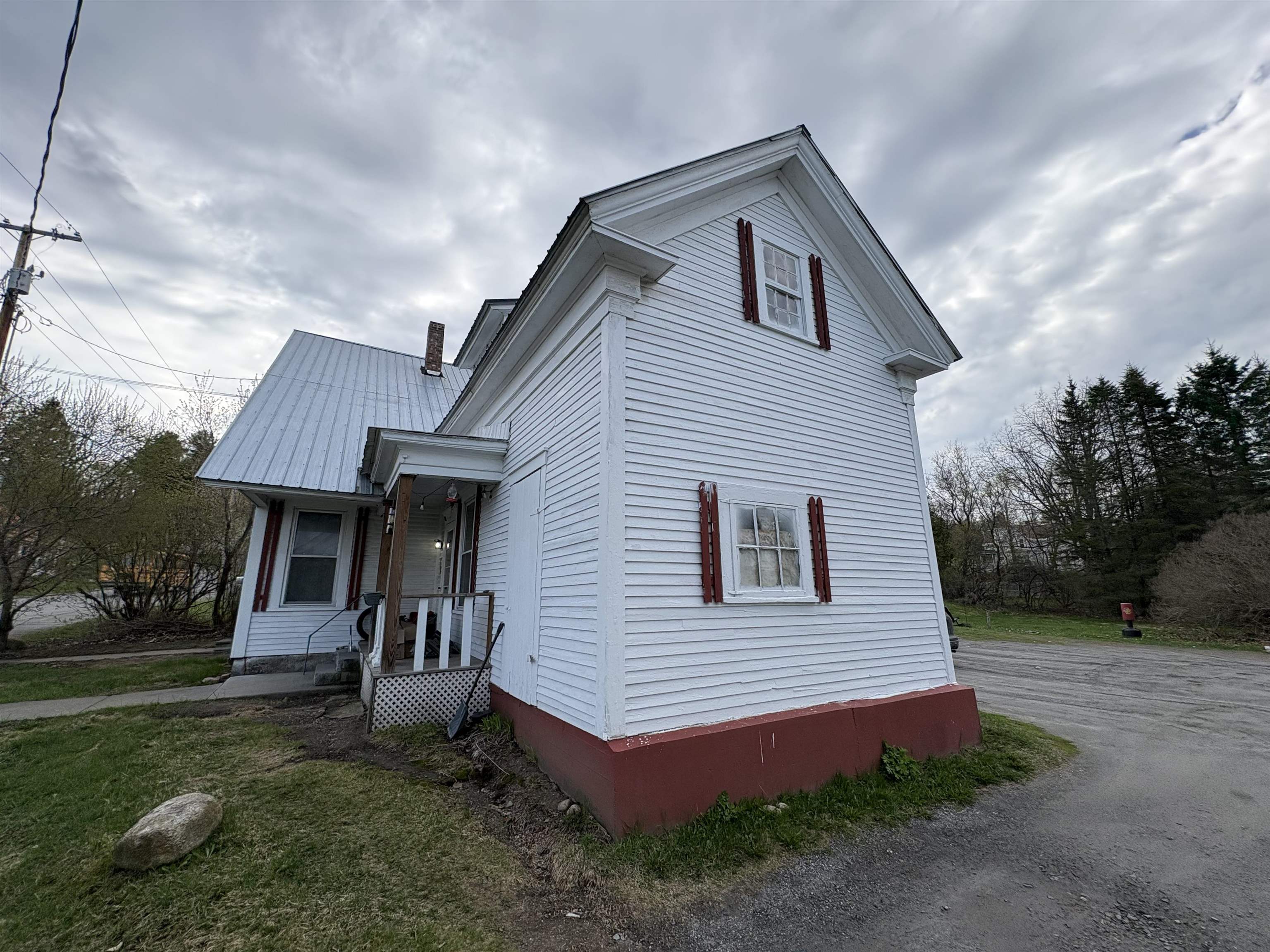719 Hill Street Property Photo 3