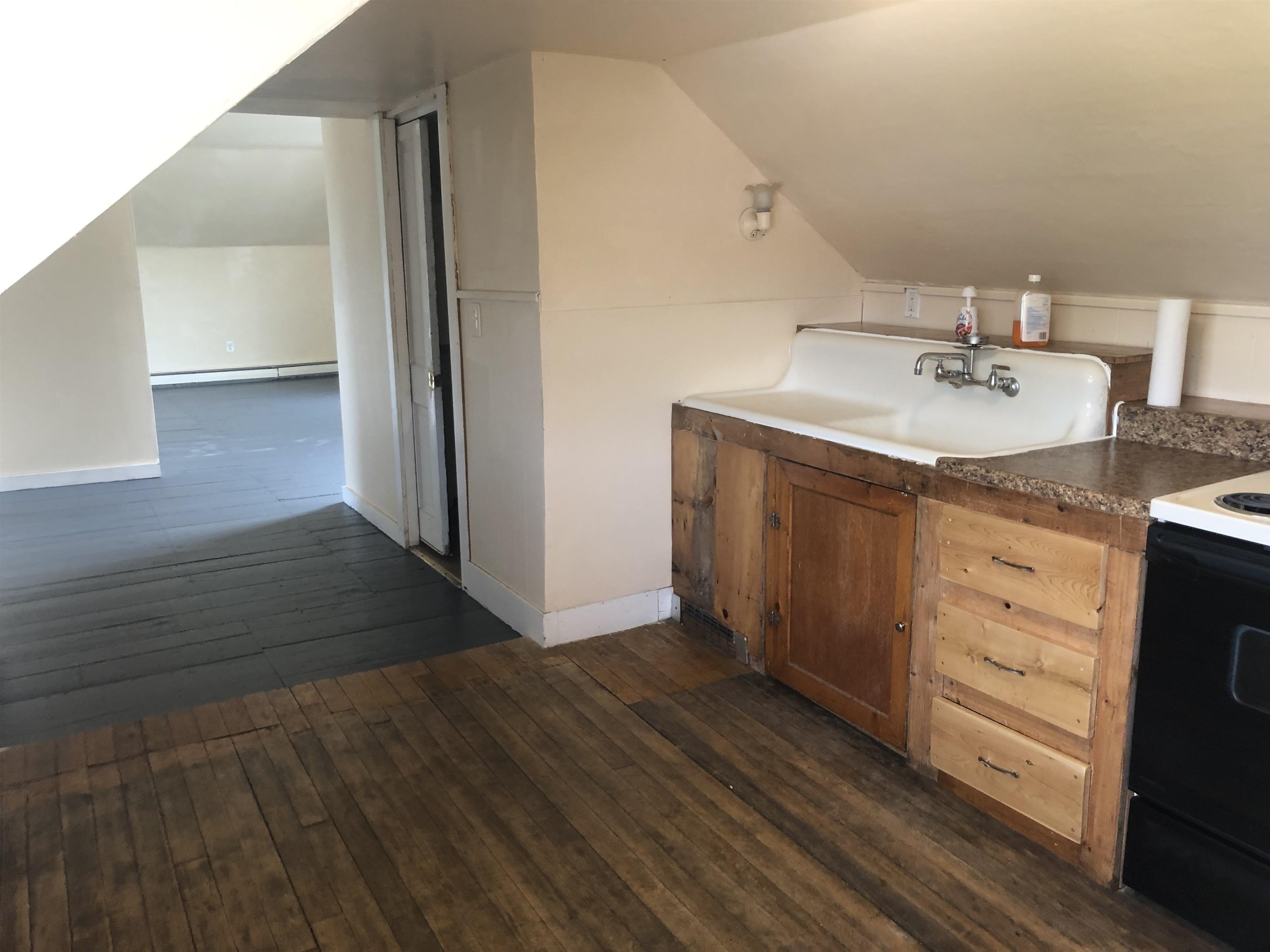 719 Hill Street Property Photo 14