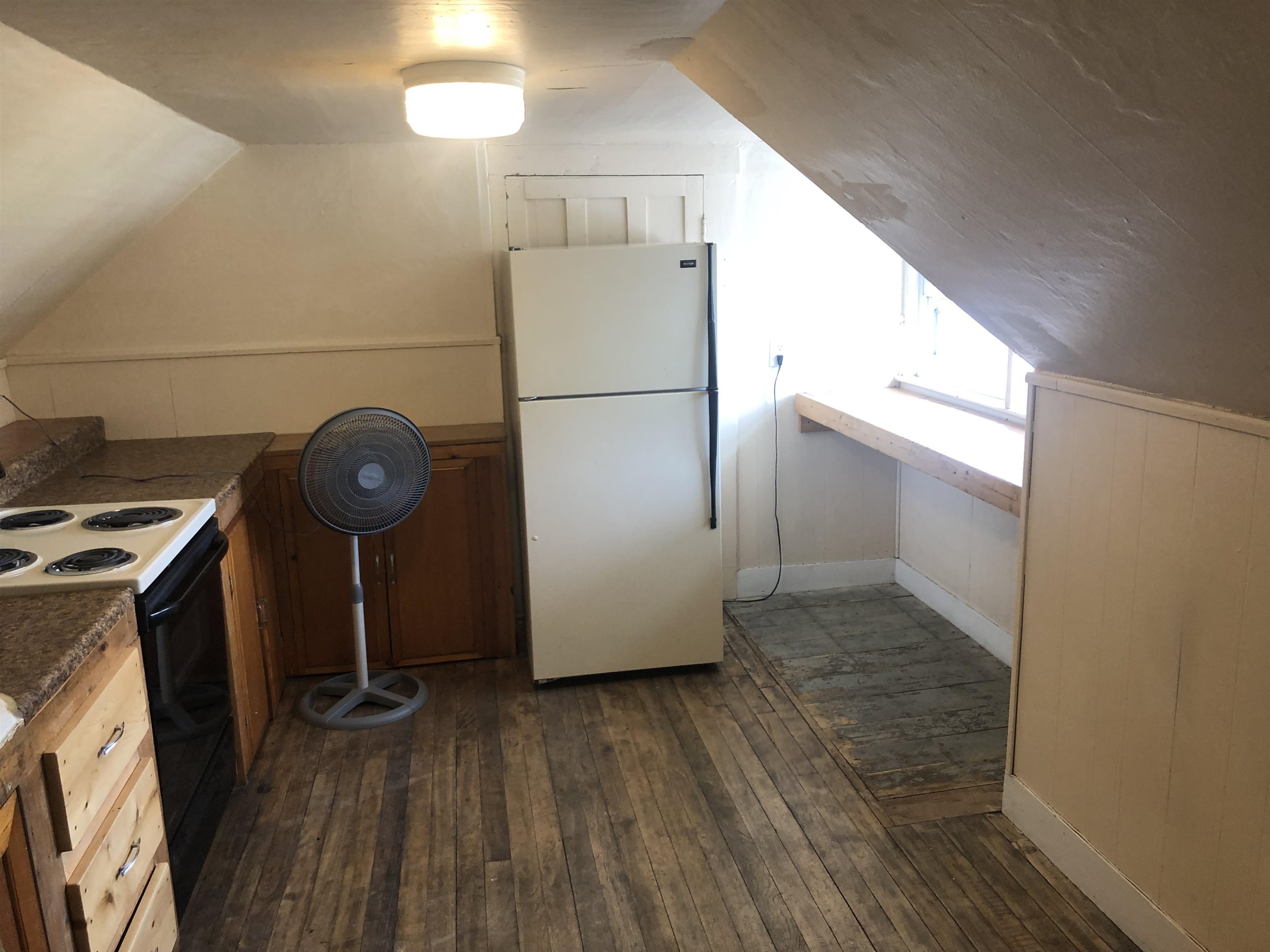 719 Hill Street Property Photo 16