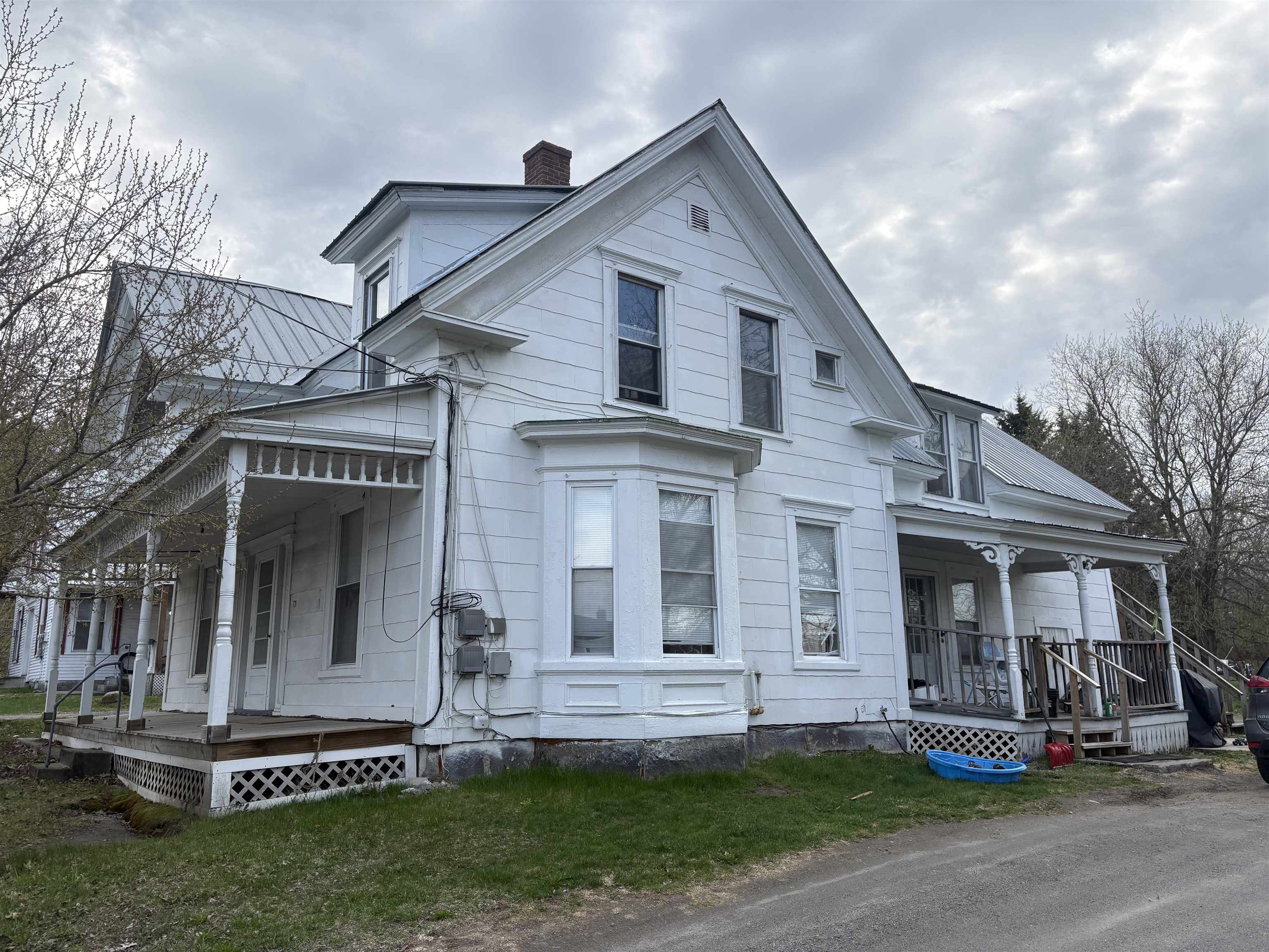731 Hill Street Property Photo 29