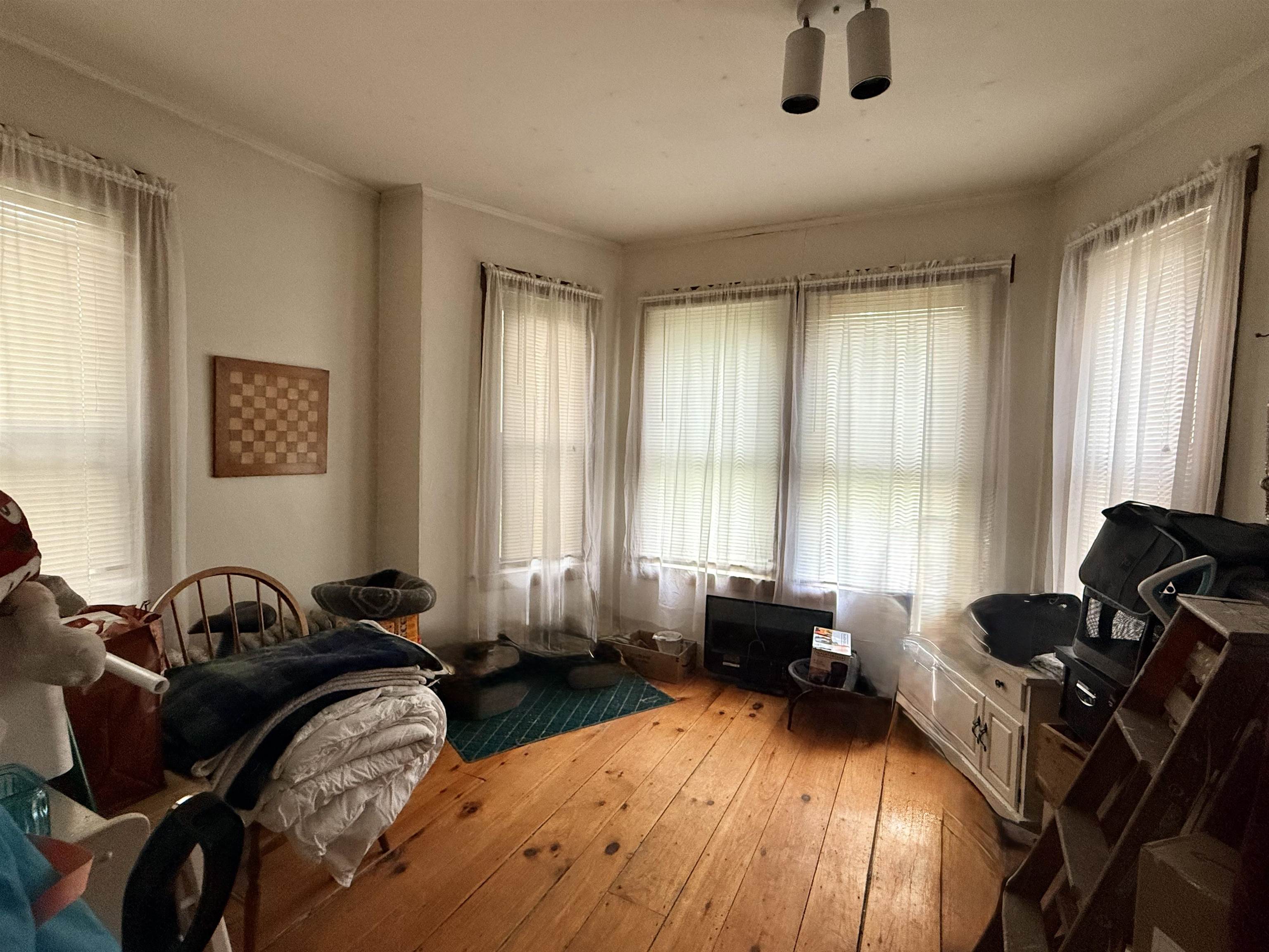50 Oak Grove Avenue Property Photo 12