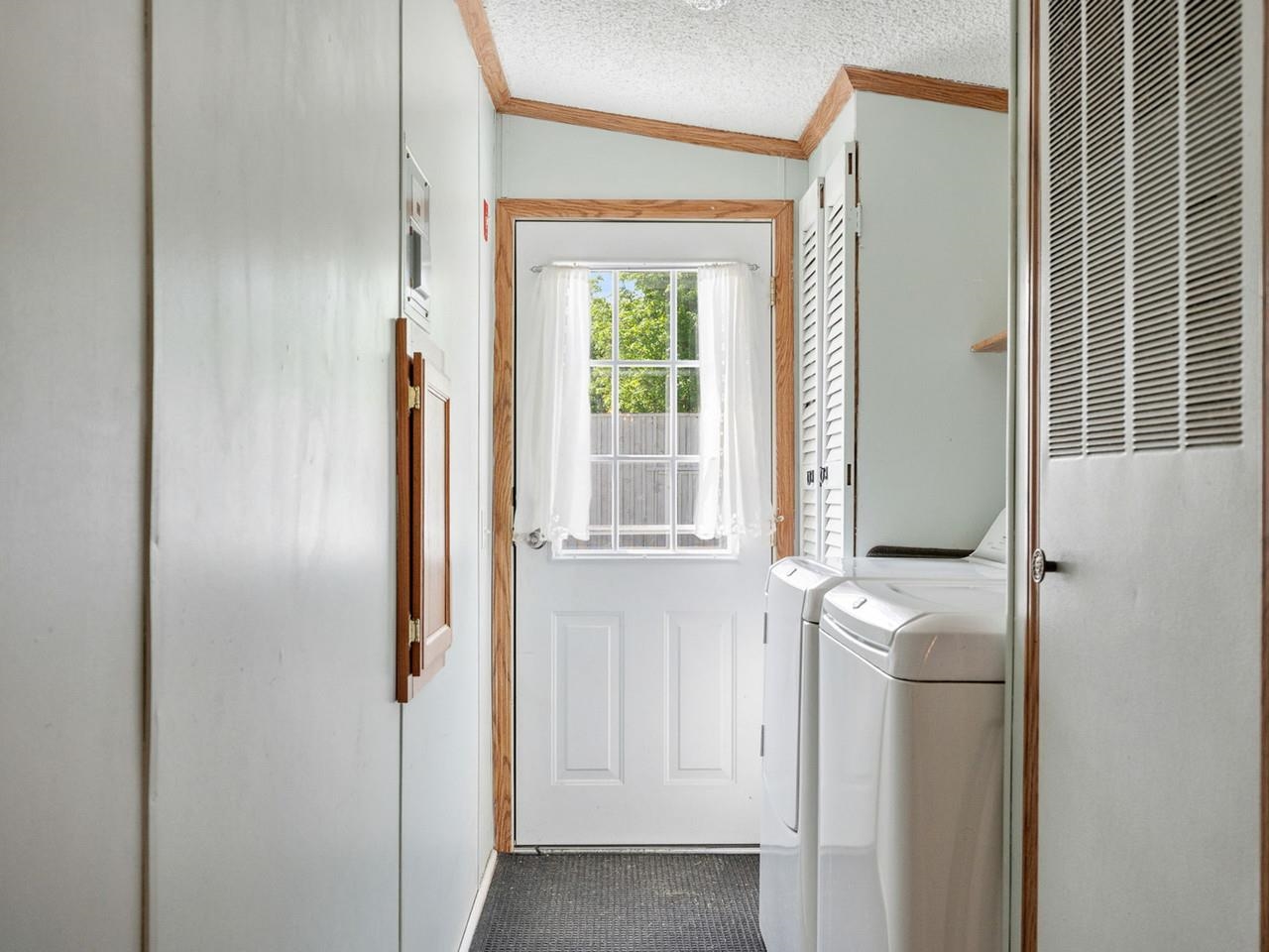 669 Buttolph Road Property Photo 4
