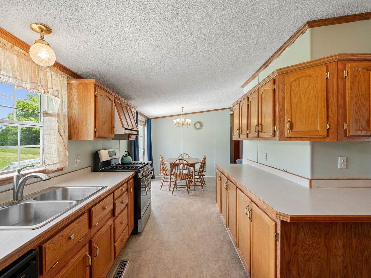 669 Buttolph Road Property Photo 5