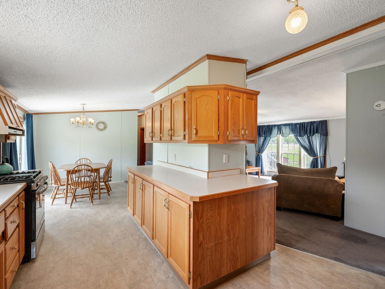 669 Buttolph Road Property Photo 7