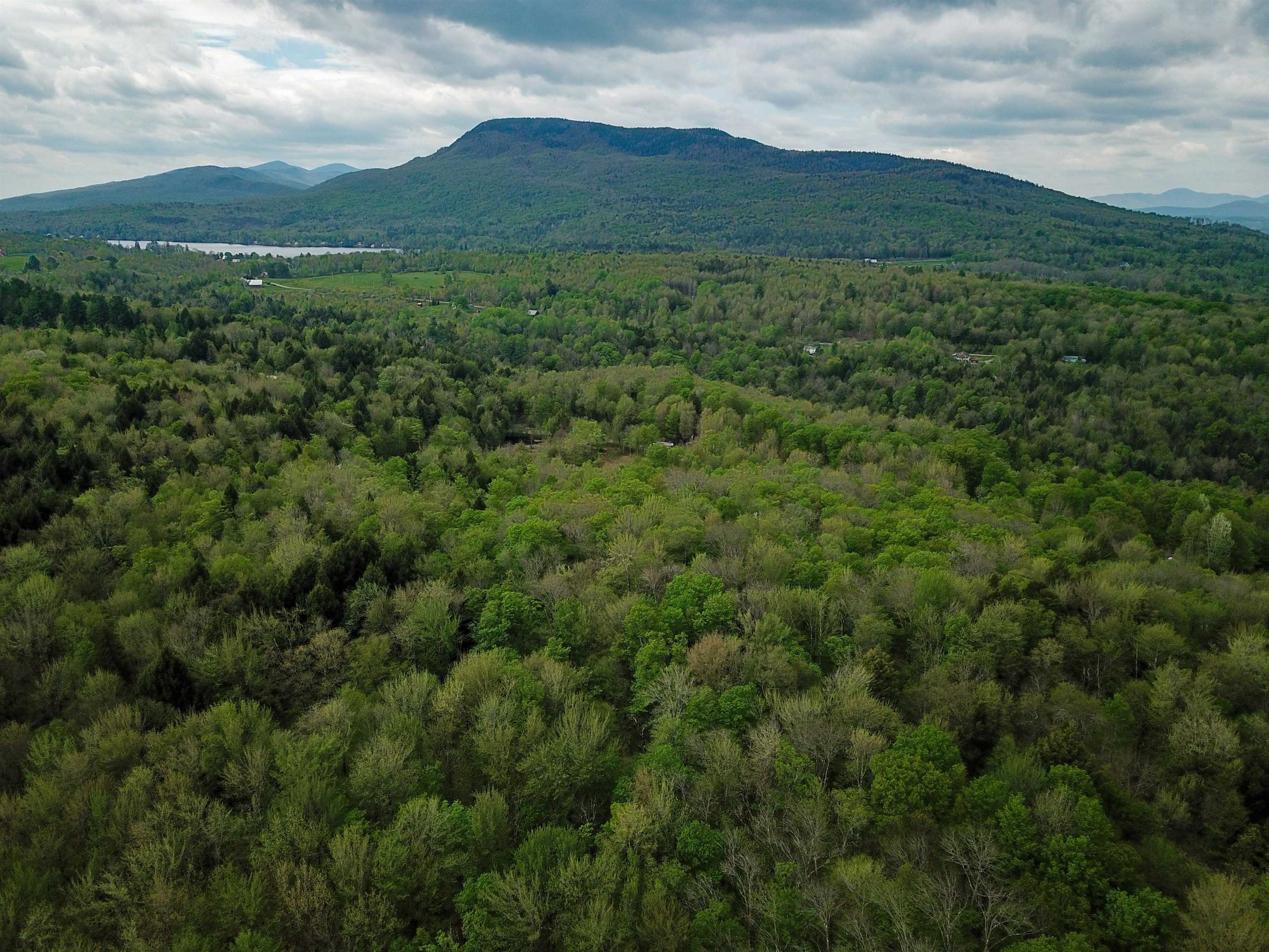 660 Brookview Lane Property Photo 3