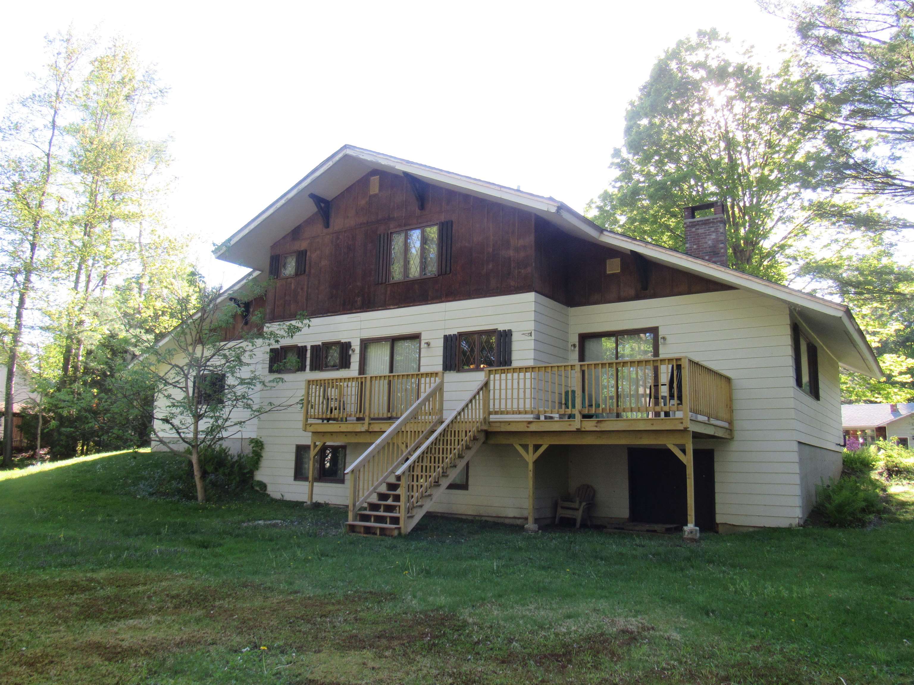 96 Stagecoach Drive Property Photo 1