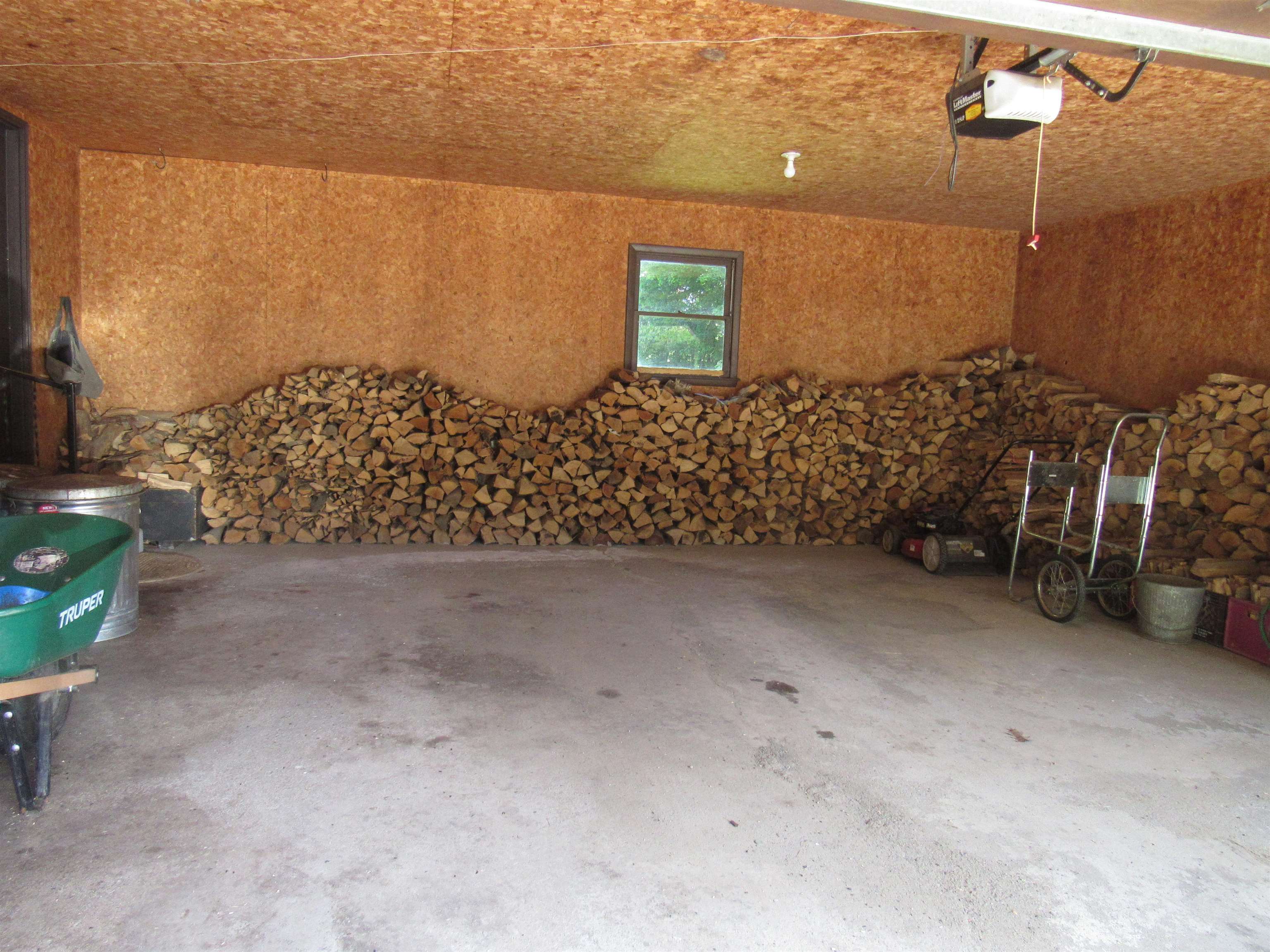 96 Stagecoach Drive Property Photo 22