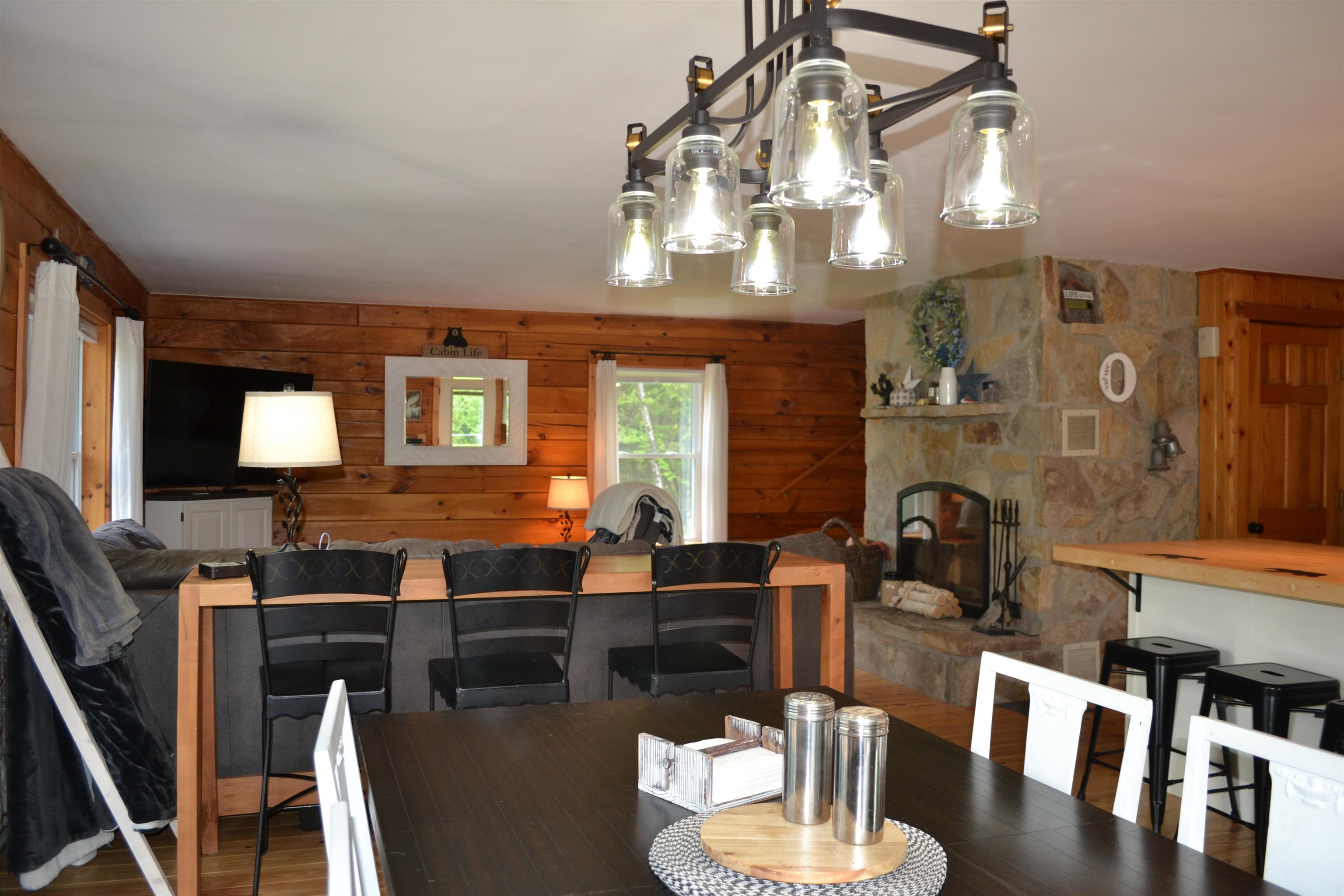 1688 Vt Route 5a Property Photo 9