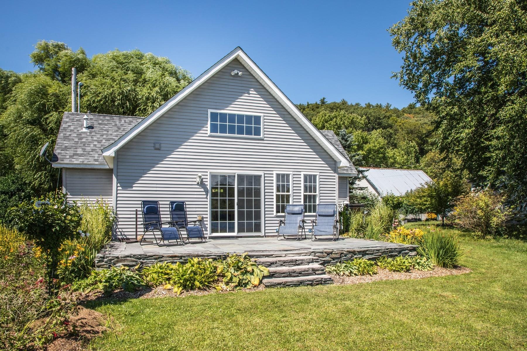 558 Burr Pond Road Property Photo 1