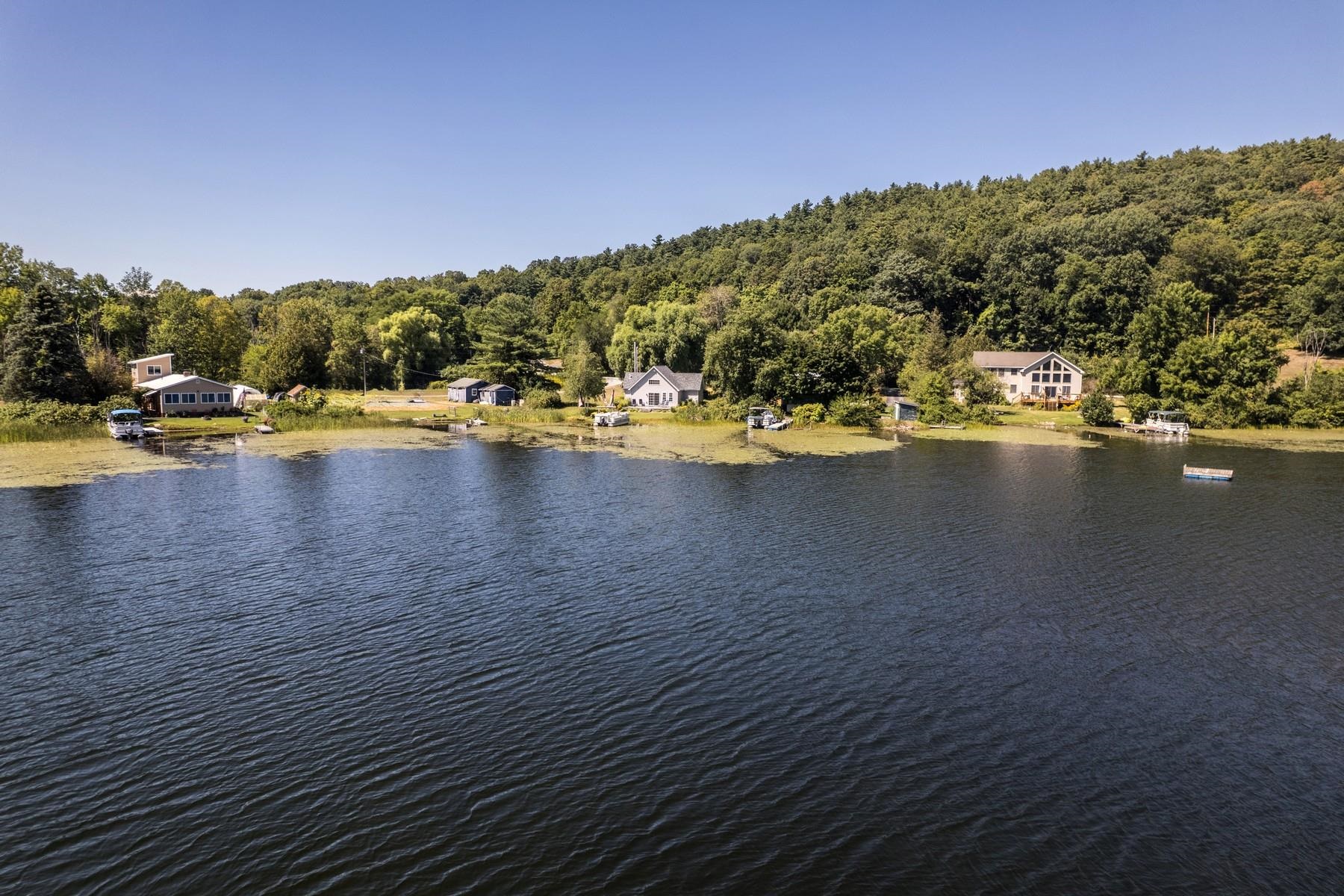 558 Burr Pond Road Property Photo 2