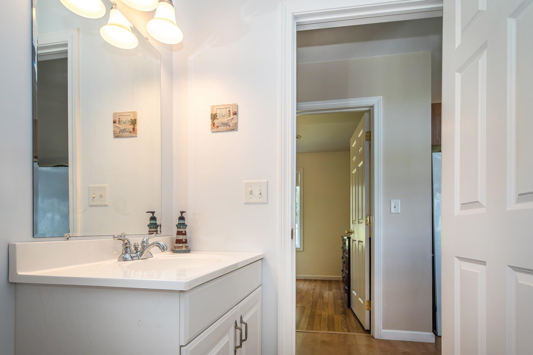 558 Burr Pond Road Property Photo 16