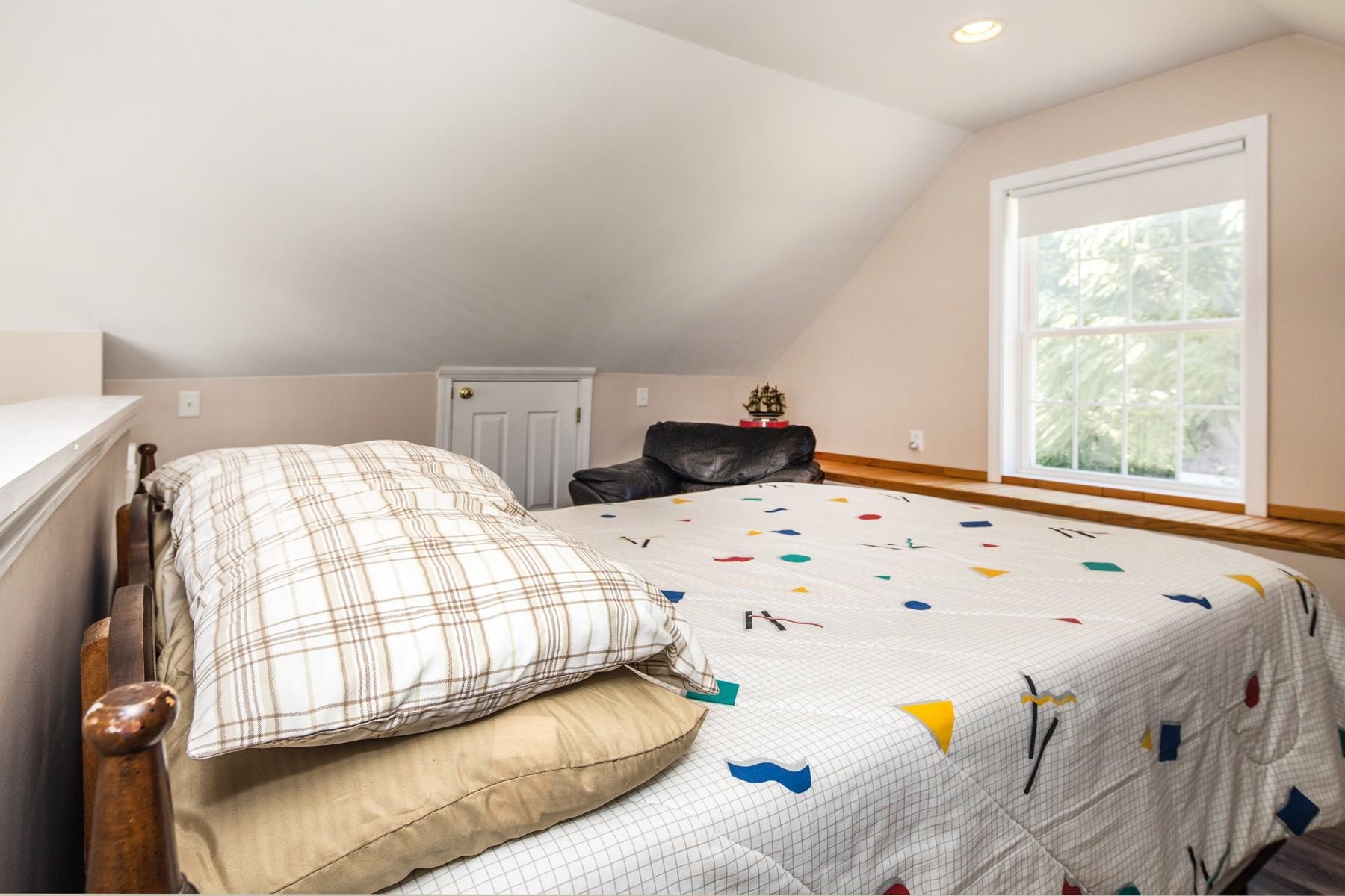 558 Burr Pond Road Property Photo 21