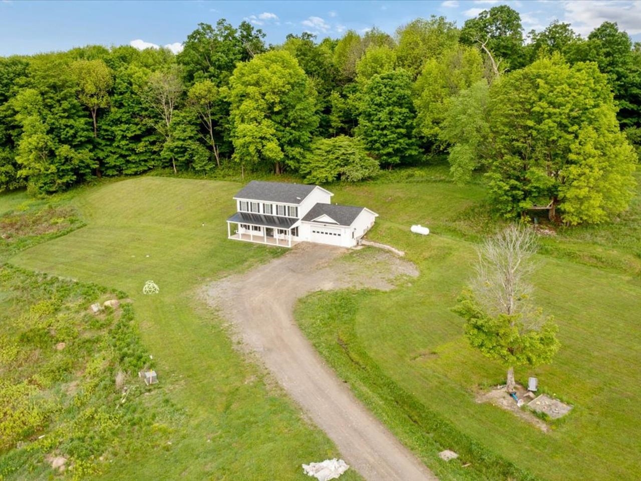 127 Hillside Drive Property Photo 3