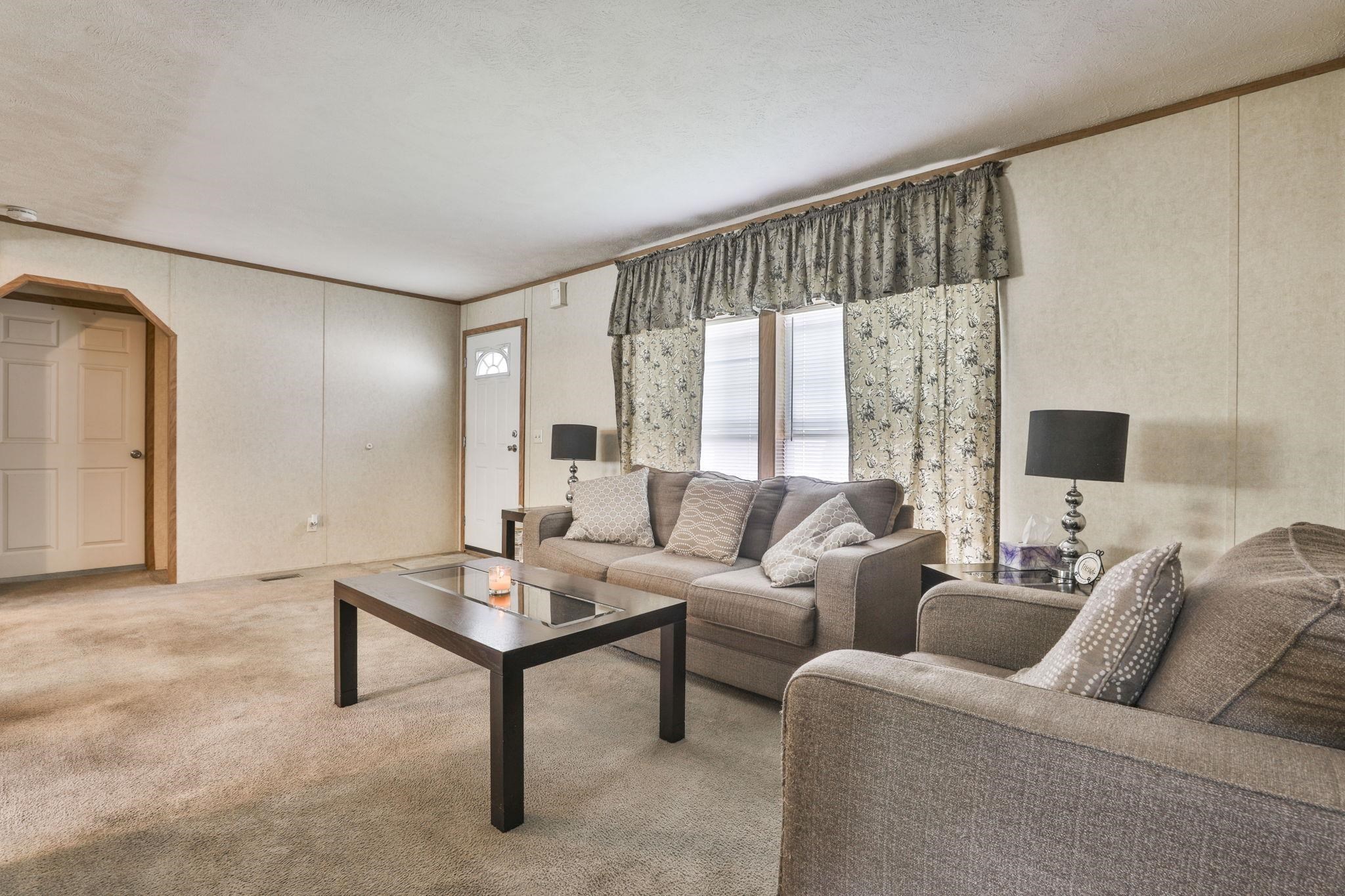 7 Pearl Court Property Photo 4