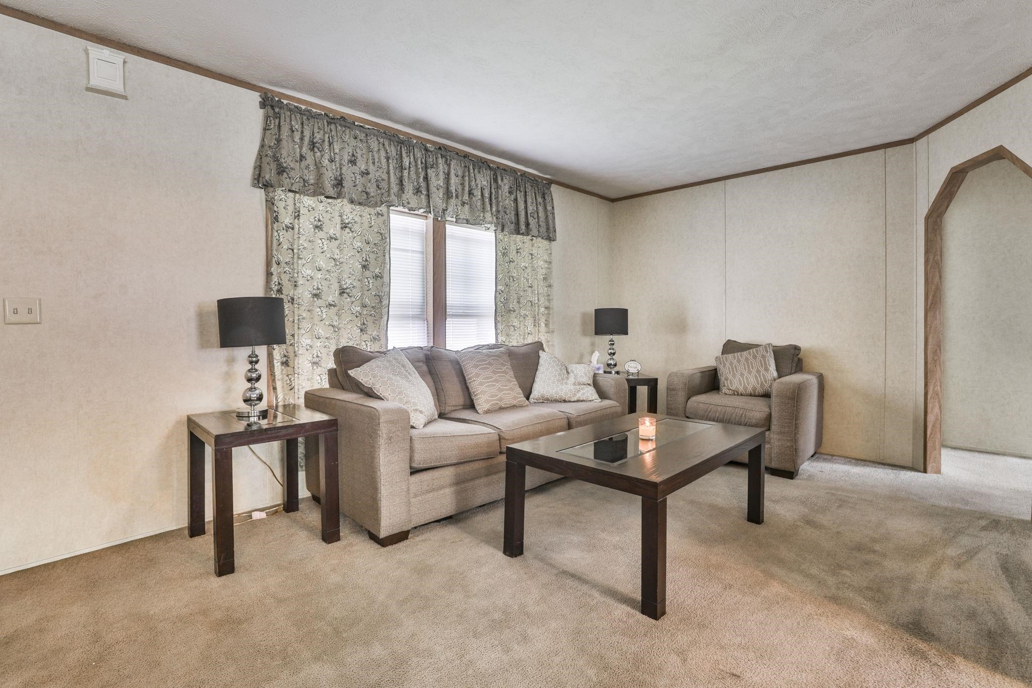 7 Pearl Court Property Photo 5