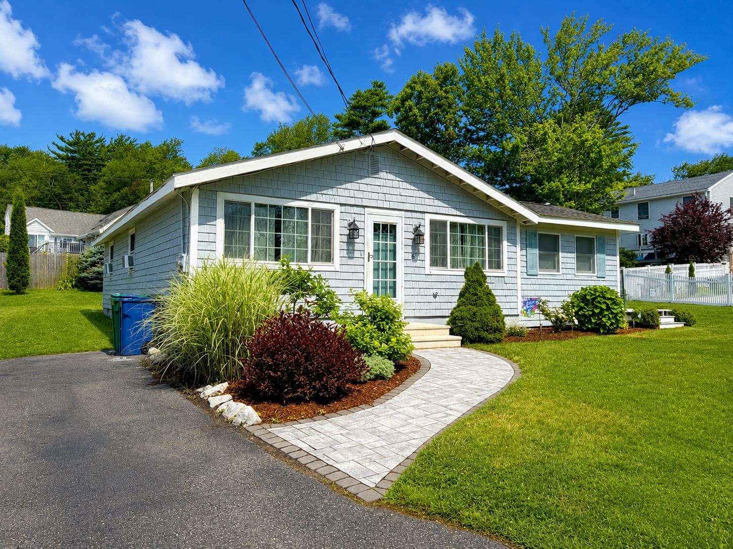 6 Willow Lane Property Photo 1