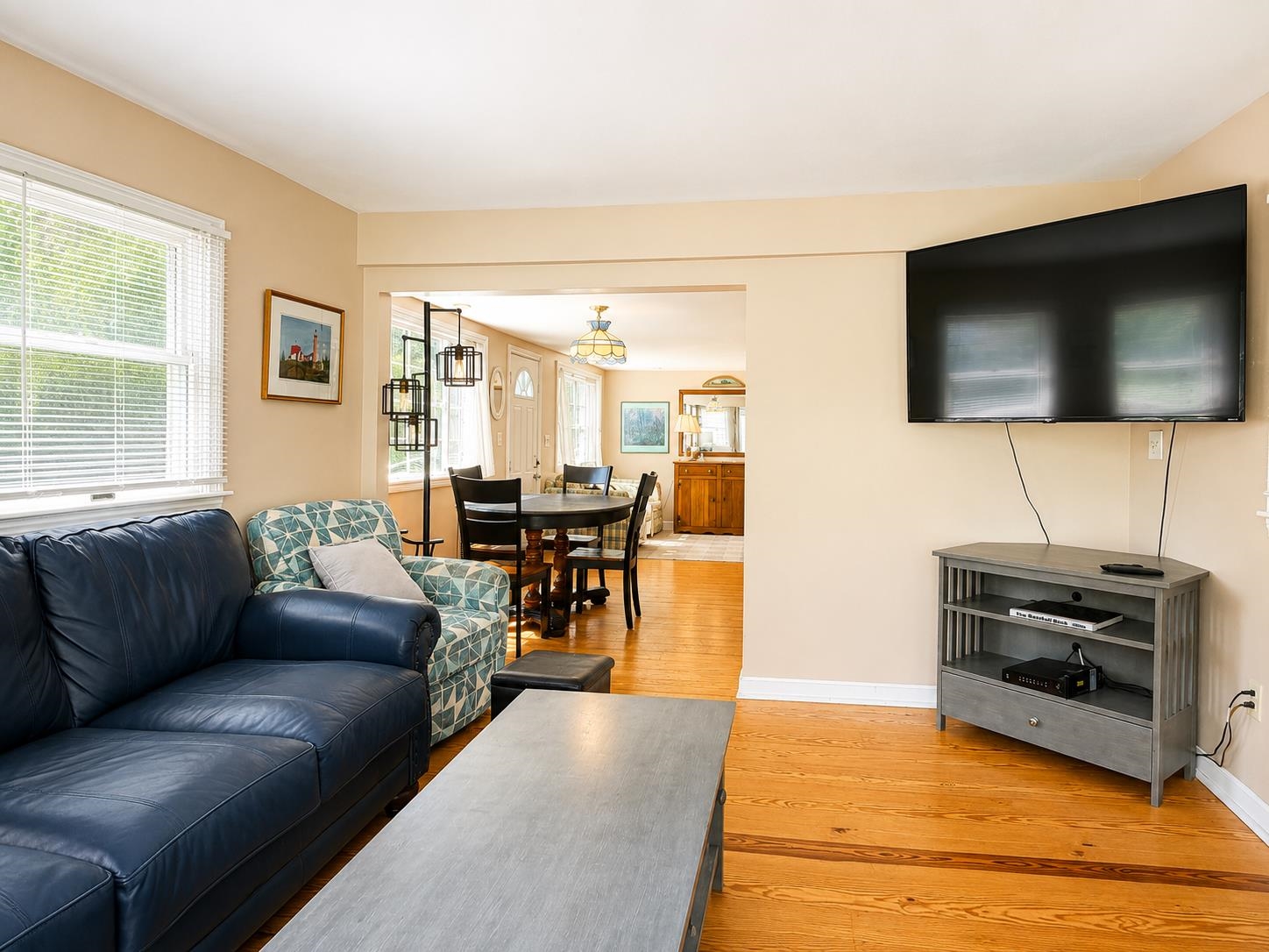 6 Willow Lane Property Photo 9