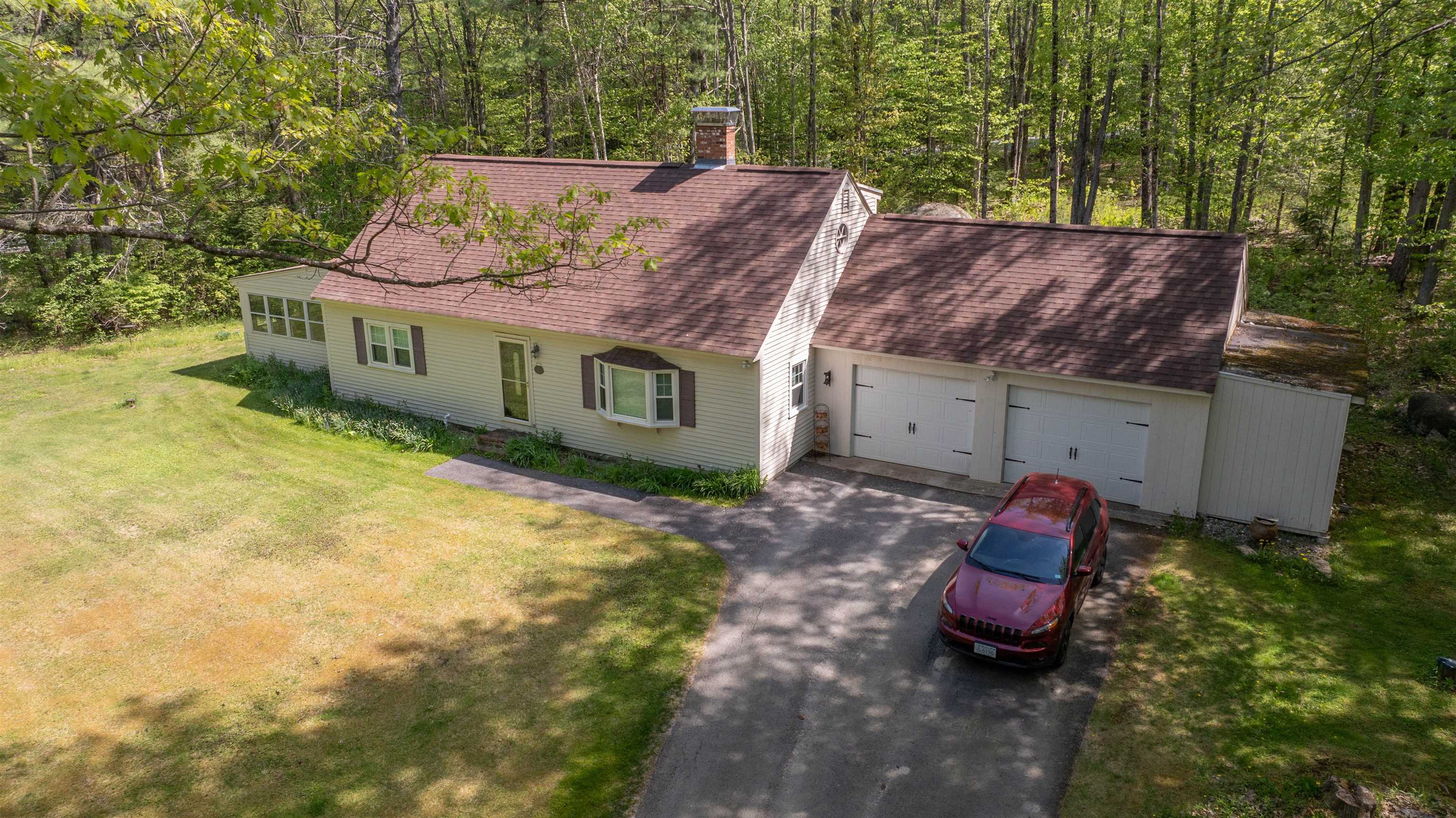 186 Old Bennington Road Property Photo 1