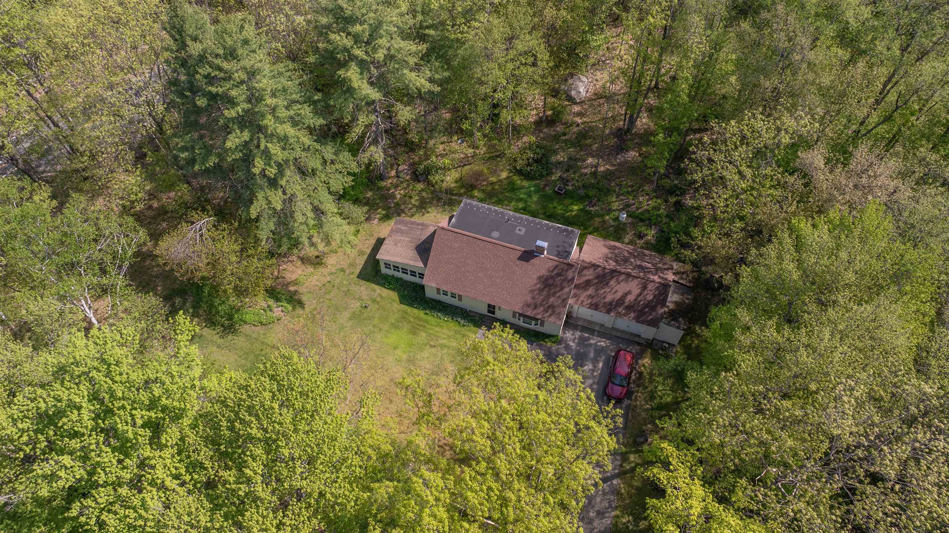 186 Old Bennington Road Property Photo 2