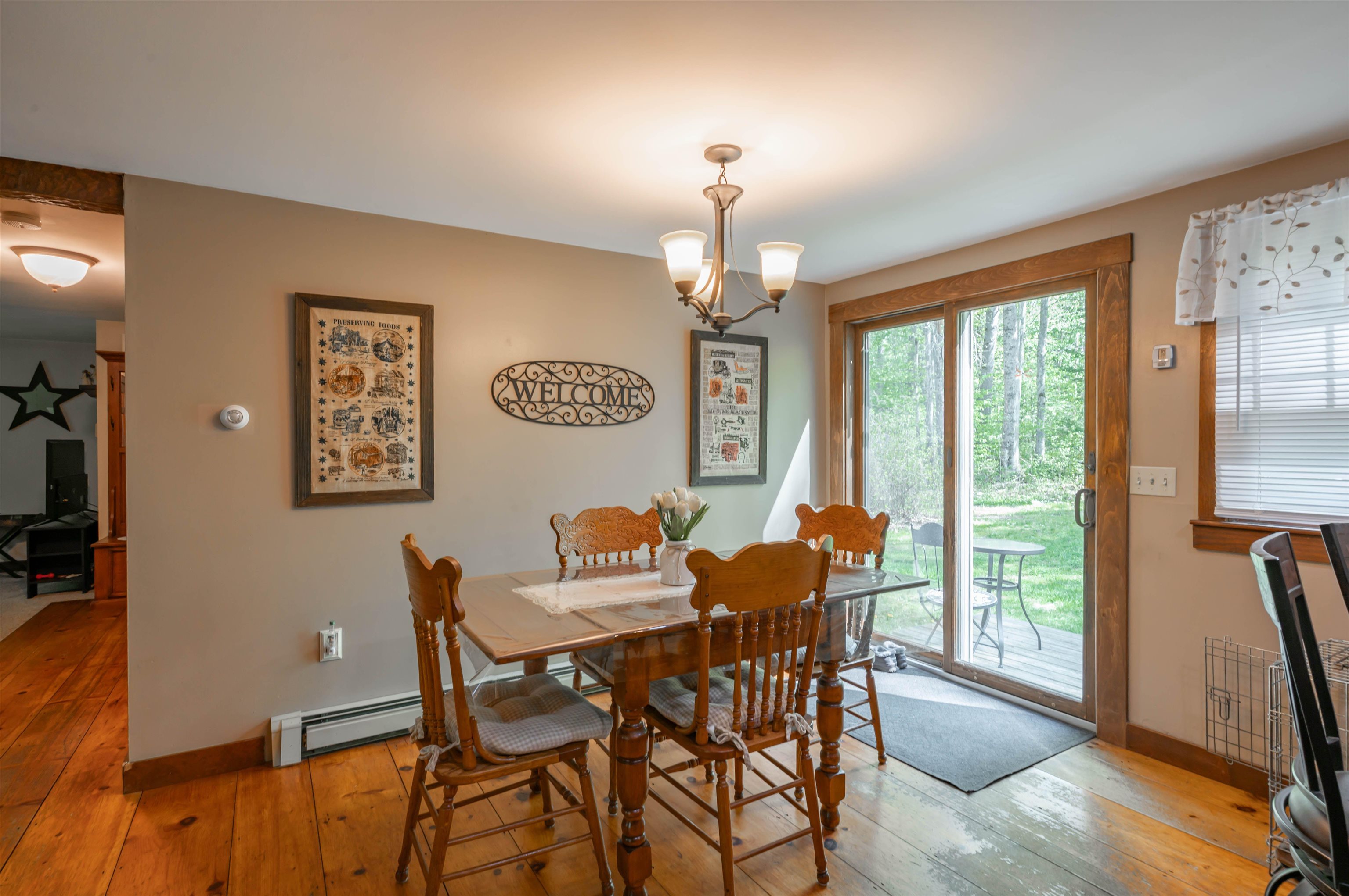 186 Old Bennington Road Property Photo 7