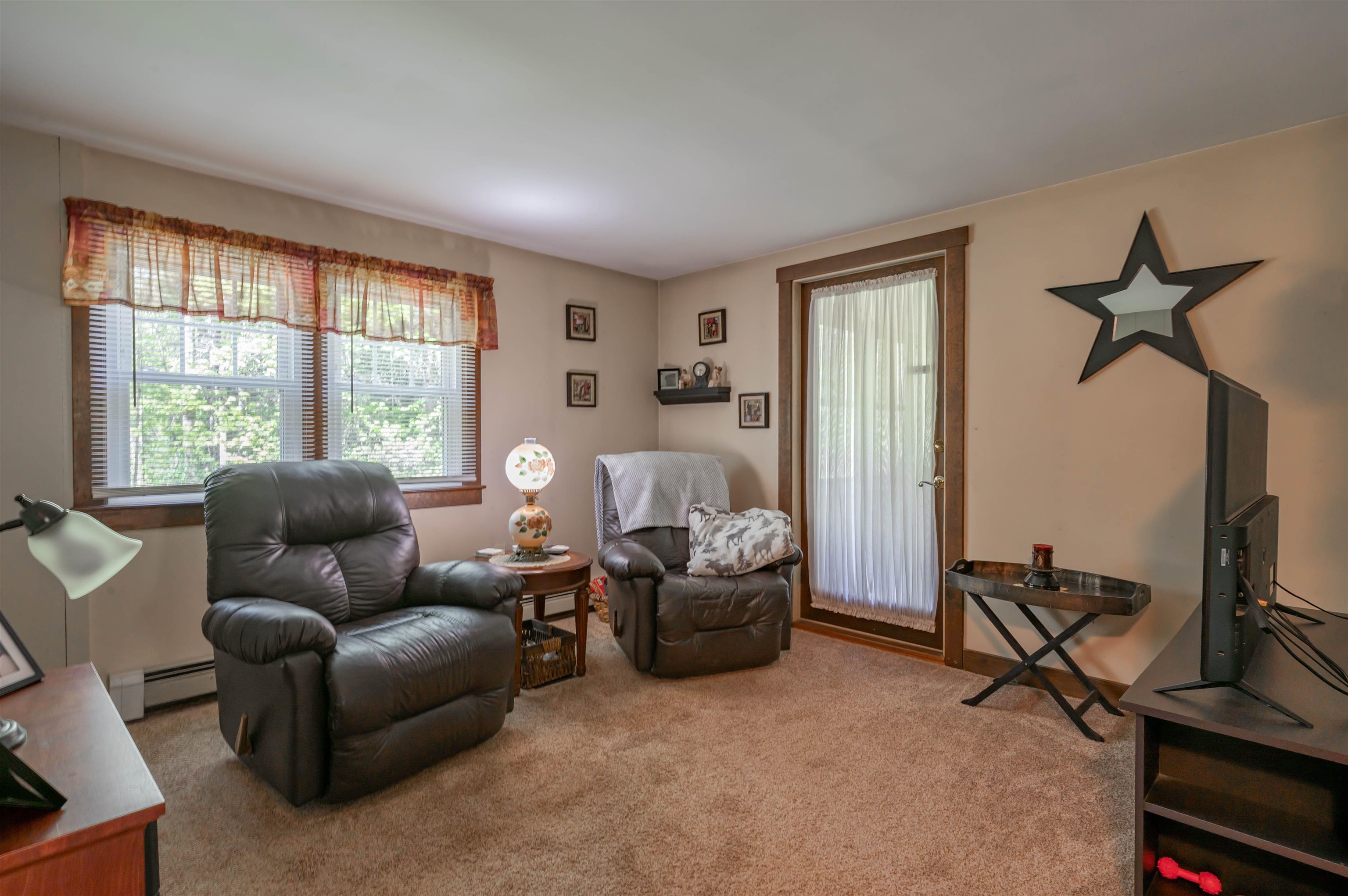 186 Old Bennington Road Property Photo 12