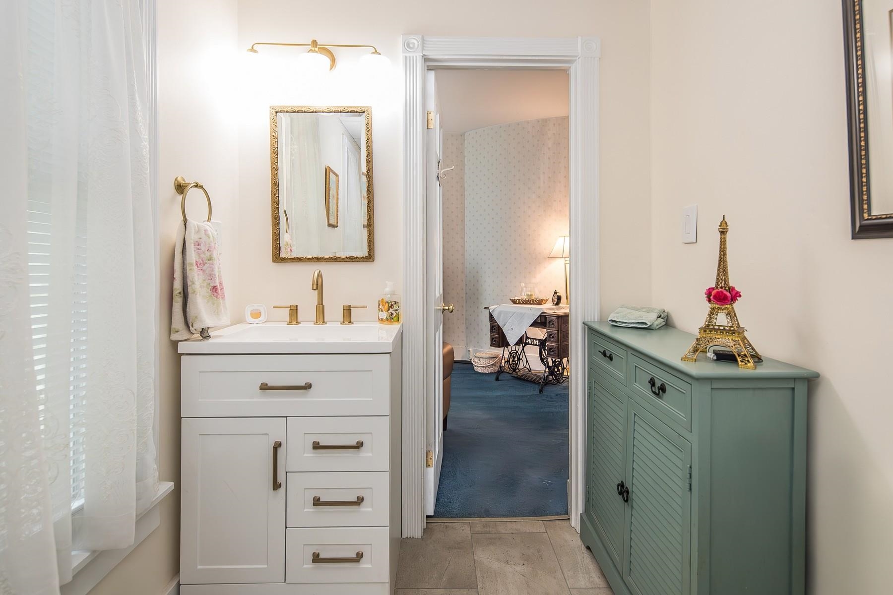 13 Kendall Avenue Property Photo 21