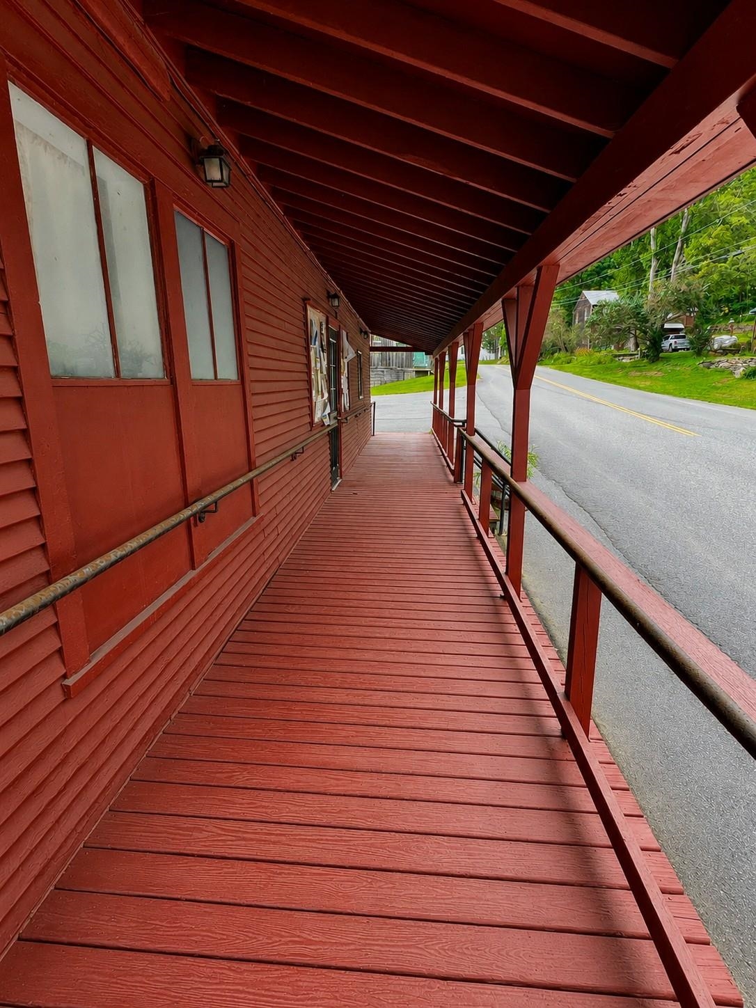 7868 Pomfret Road Property Photo 6