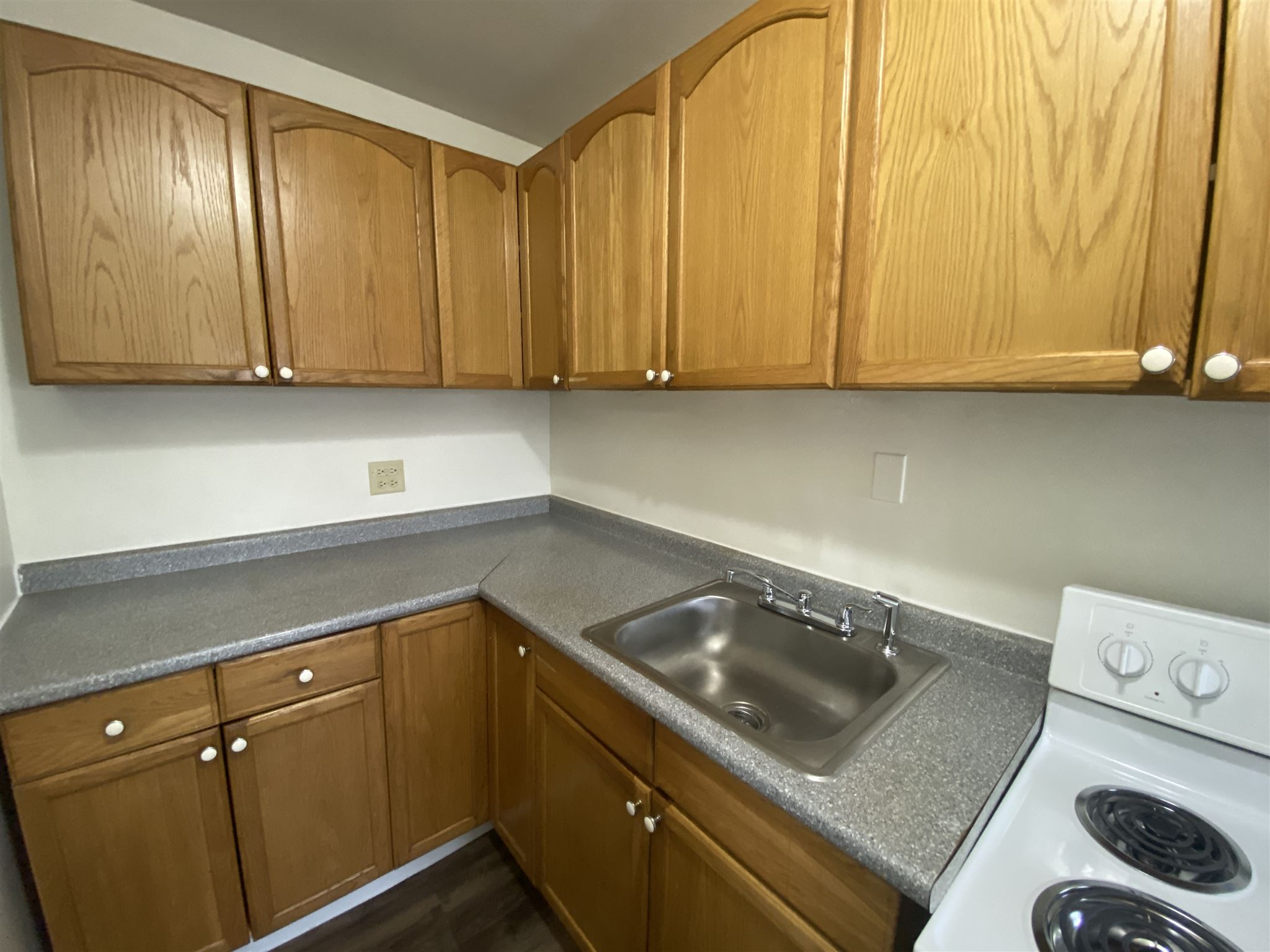 22 Ferry Street Property Photo 8