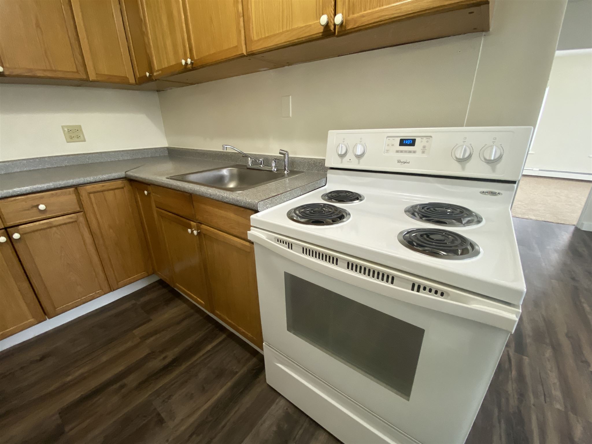 22 Ferry Street Property Photo 10
