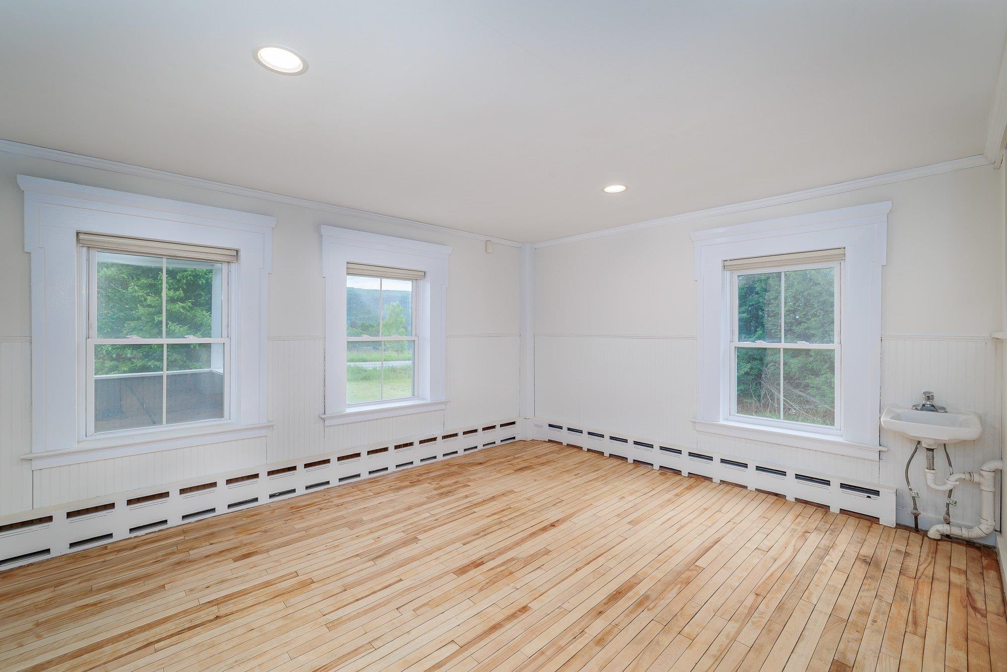 654 Bristol Road Property Photo 18