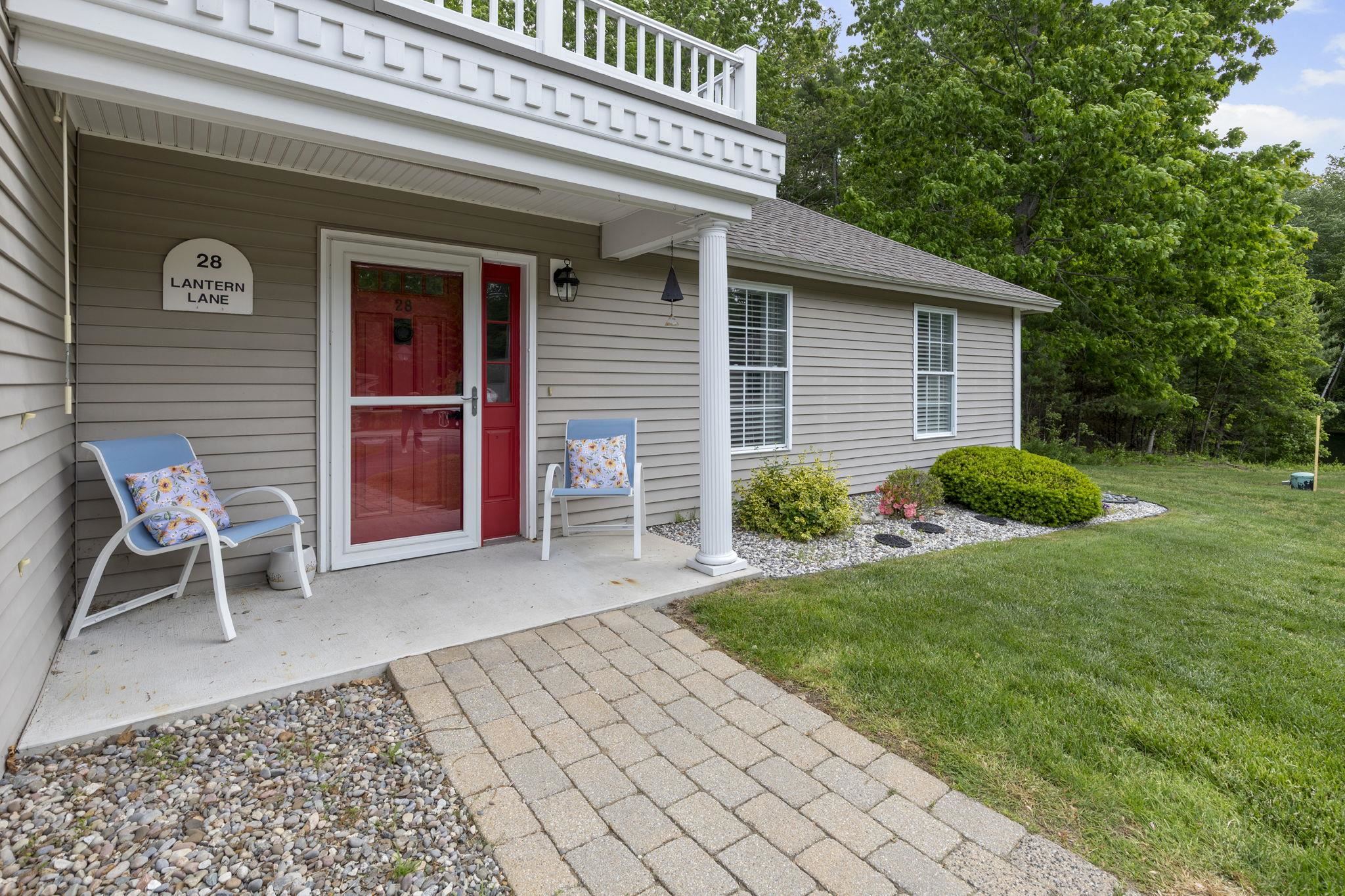 28 Lantern Lane Property Photo 1