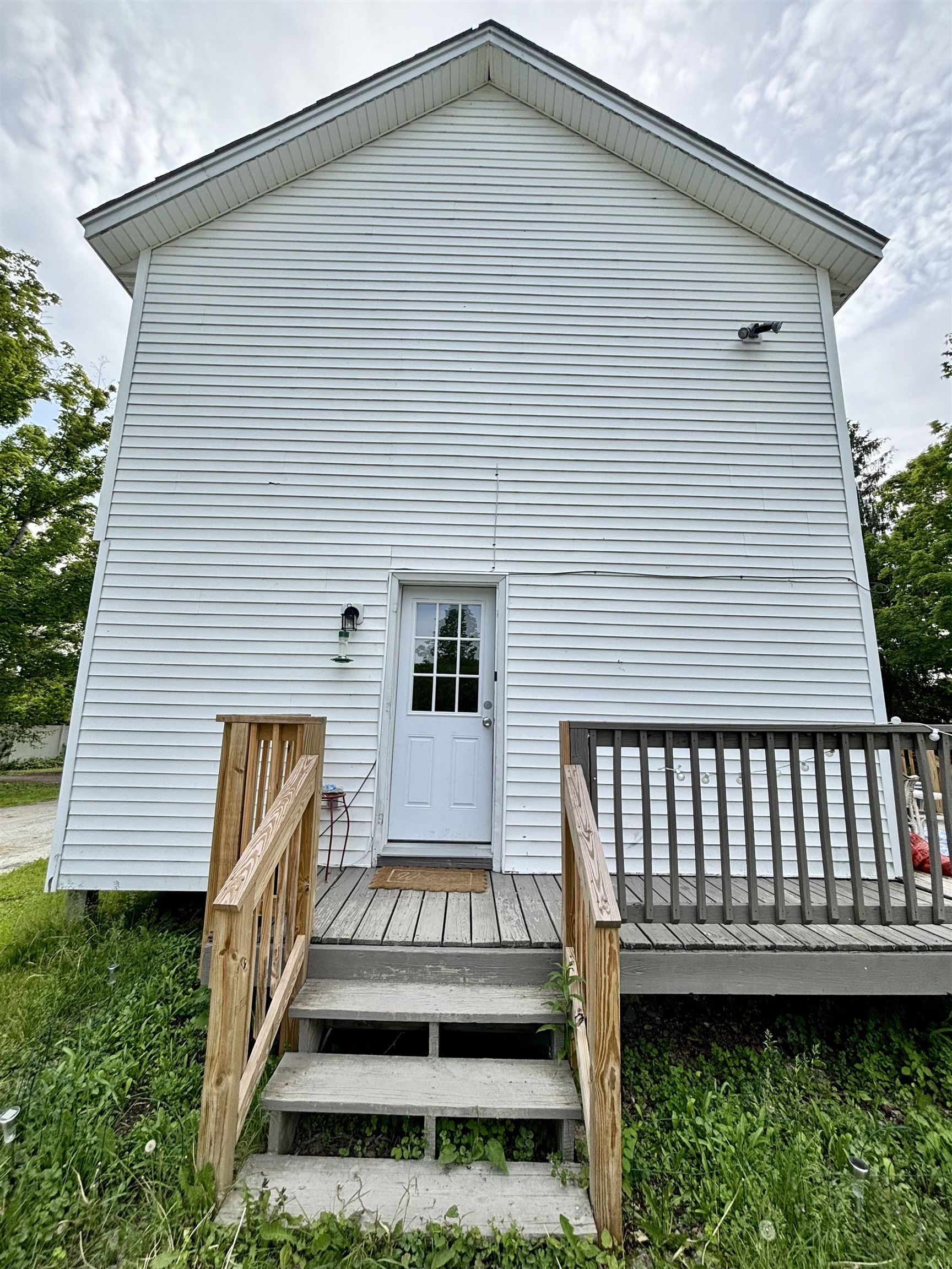 589 South Street Property Photo 3
