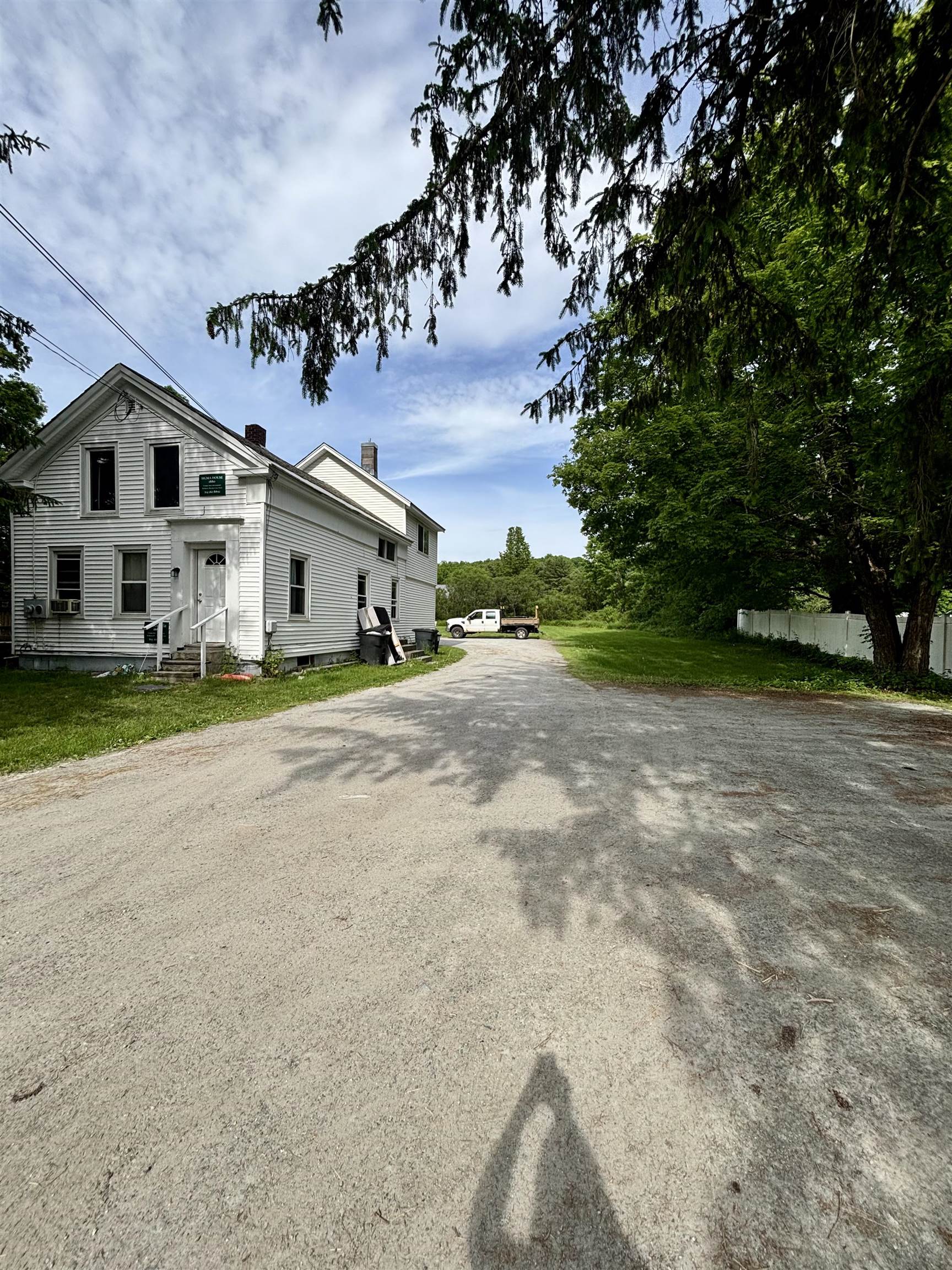 589 South Street Property Photo 6