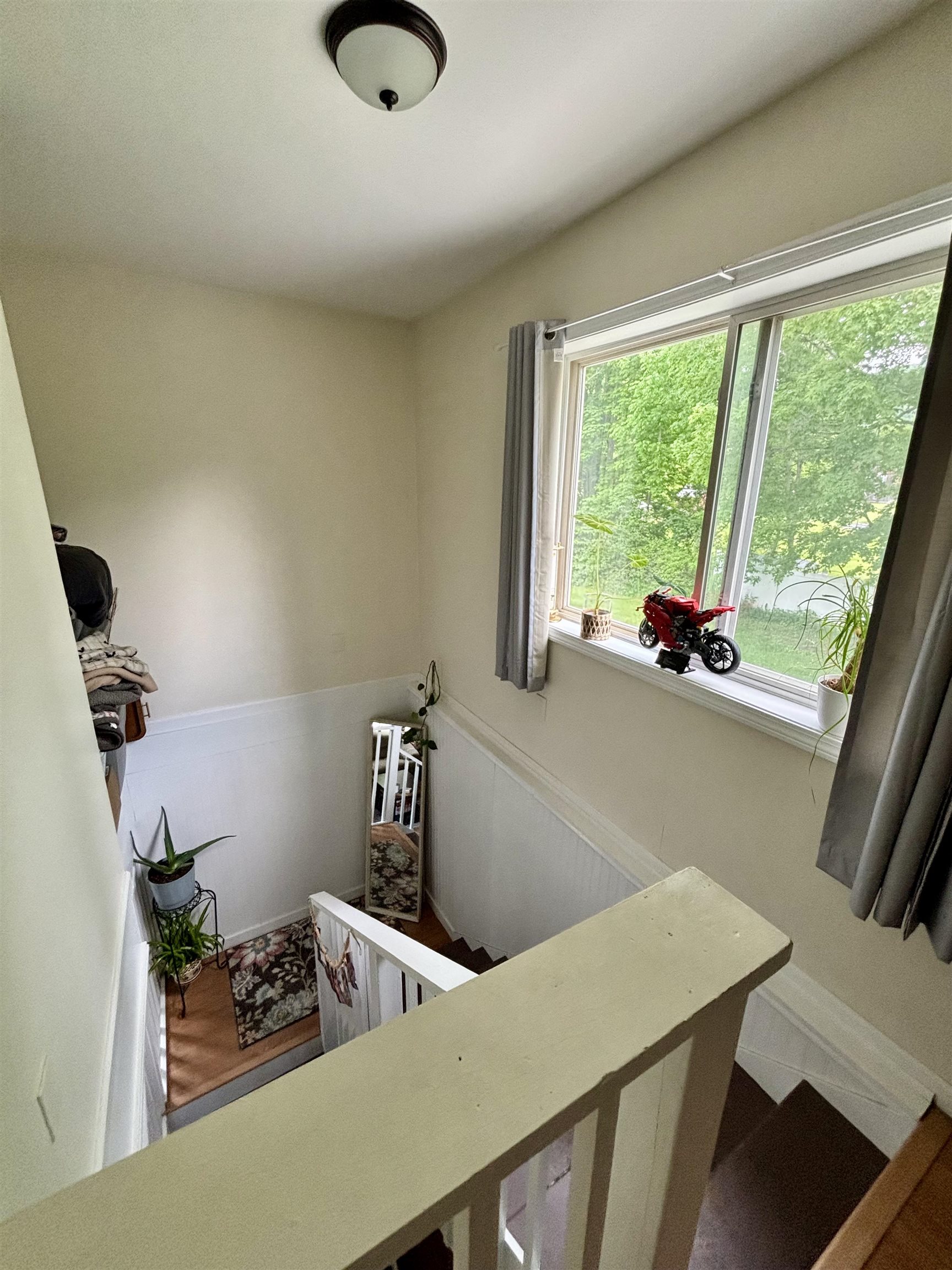 589 South Street Property Photo 29