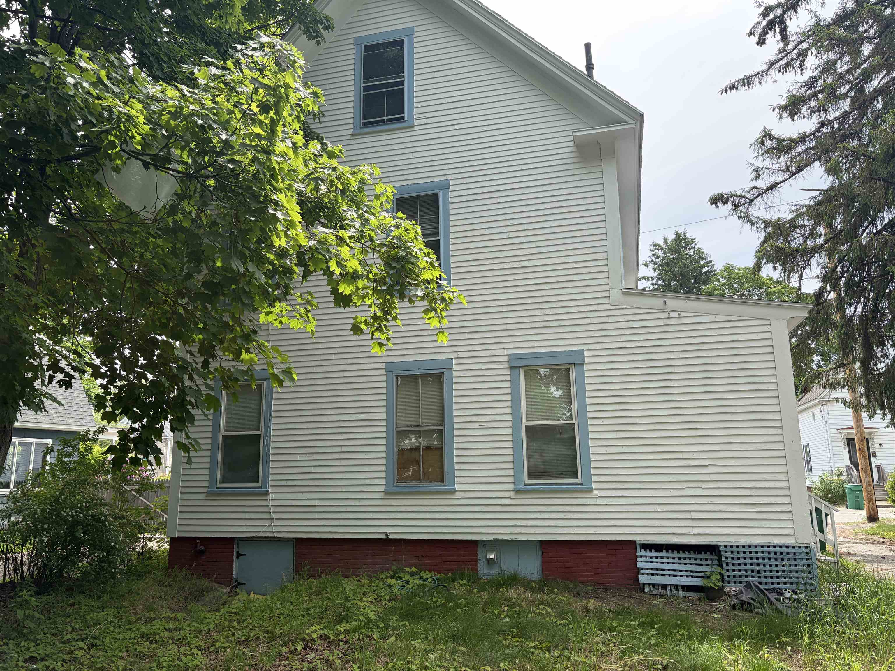8 Court Street Property Photo 3