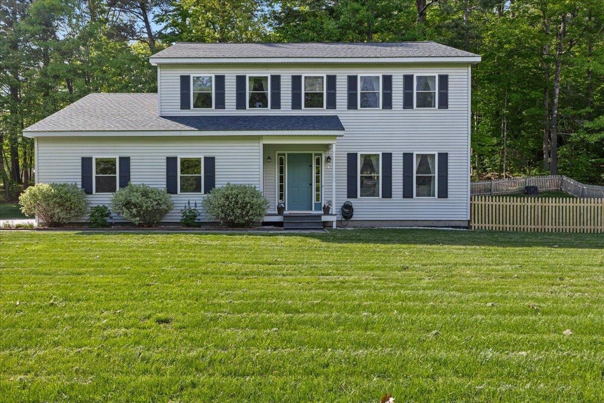 4 Greenbriar Drive Property Photo 1