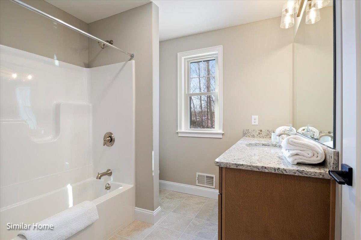 36 Edgewater Drive Property Photo 18
