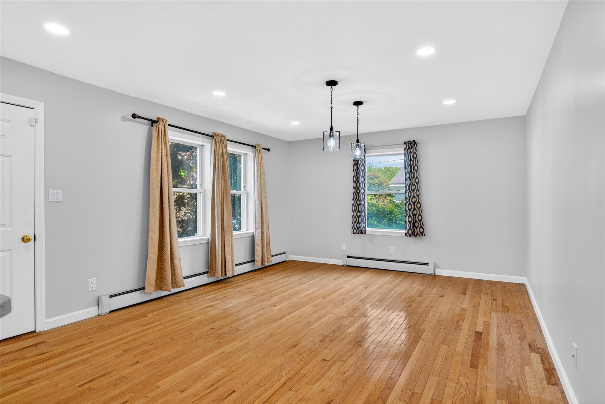 33 Acorn Street Property Photo 14