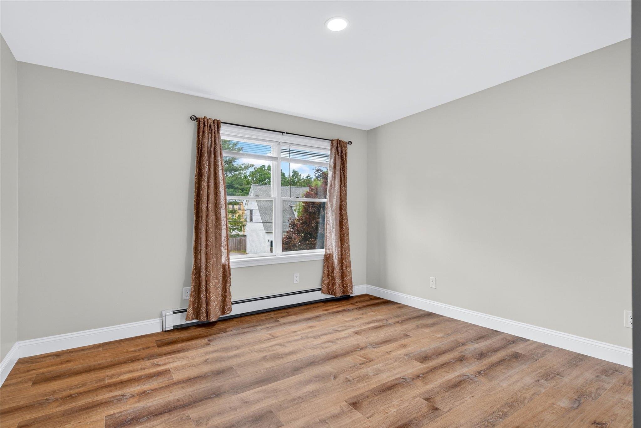 33 Acorn Street Property Photo 32