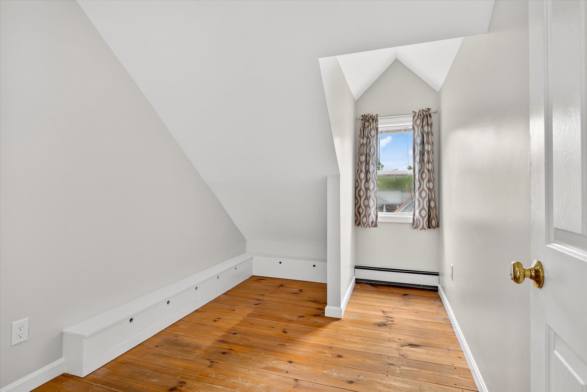 33 Acorn Street Property Photo 39