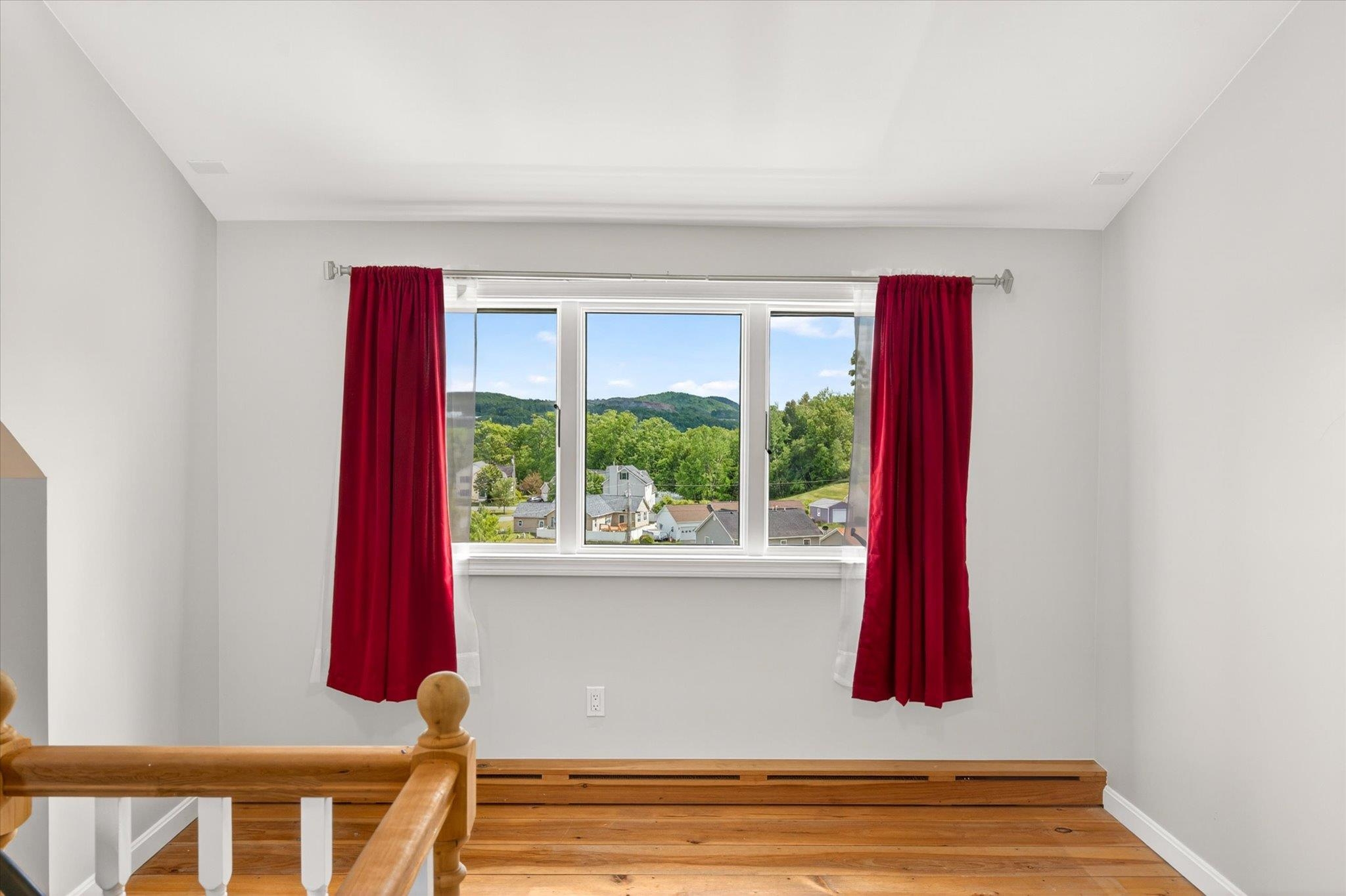 33 Acorn Street Property Photo 49