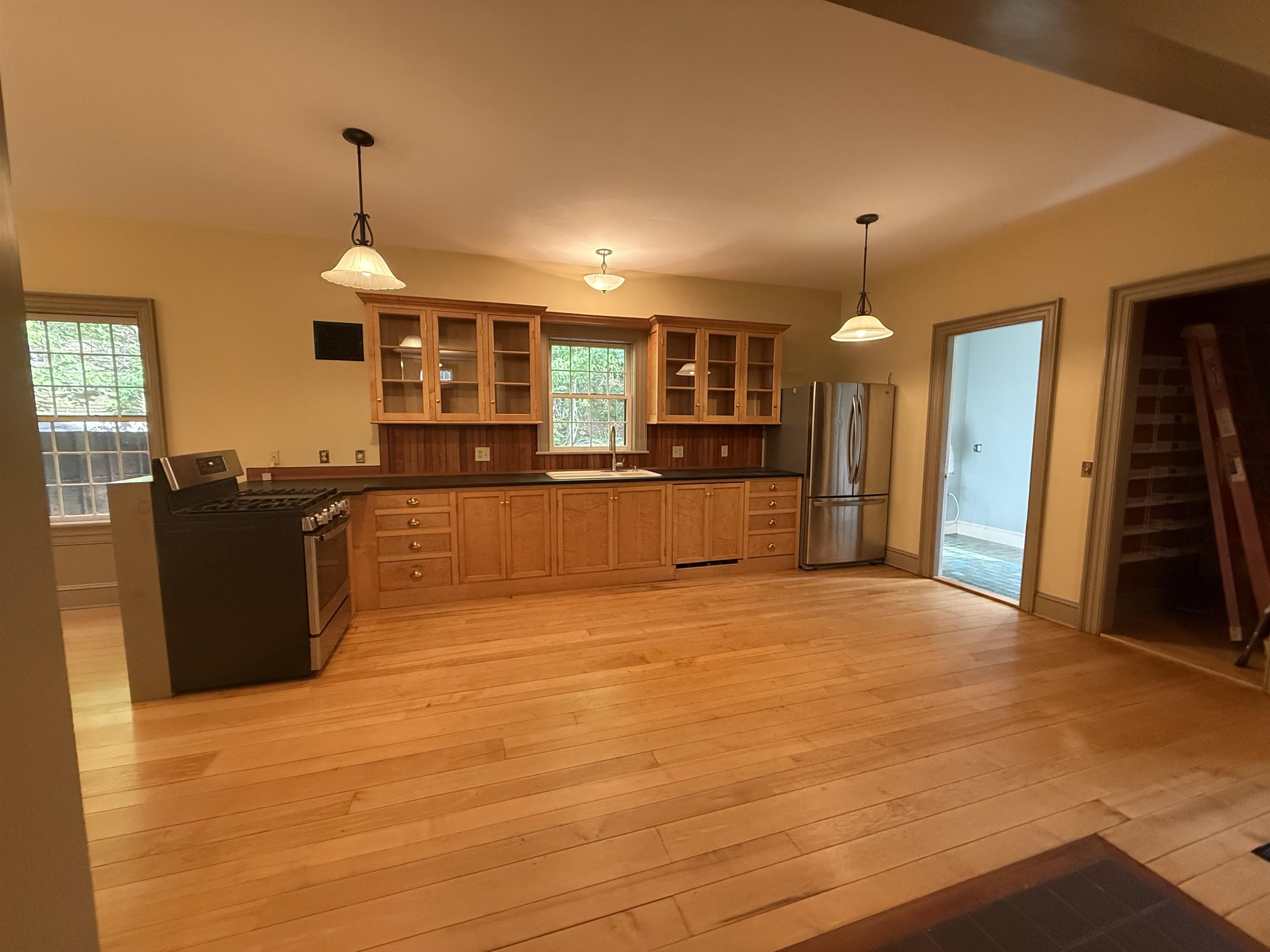 800 Hubbard Hill Property Photo 26