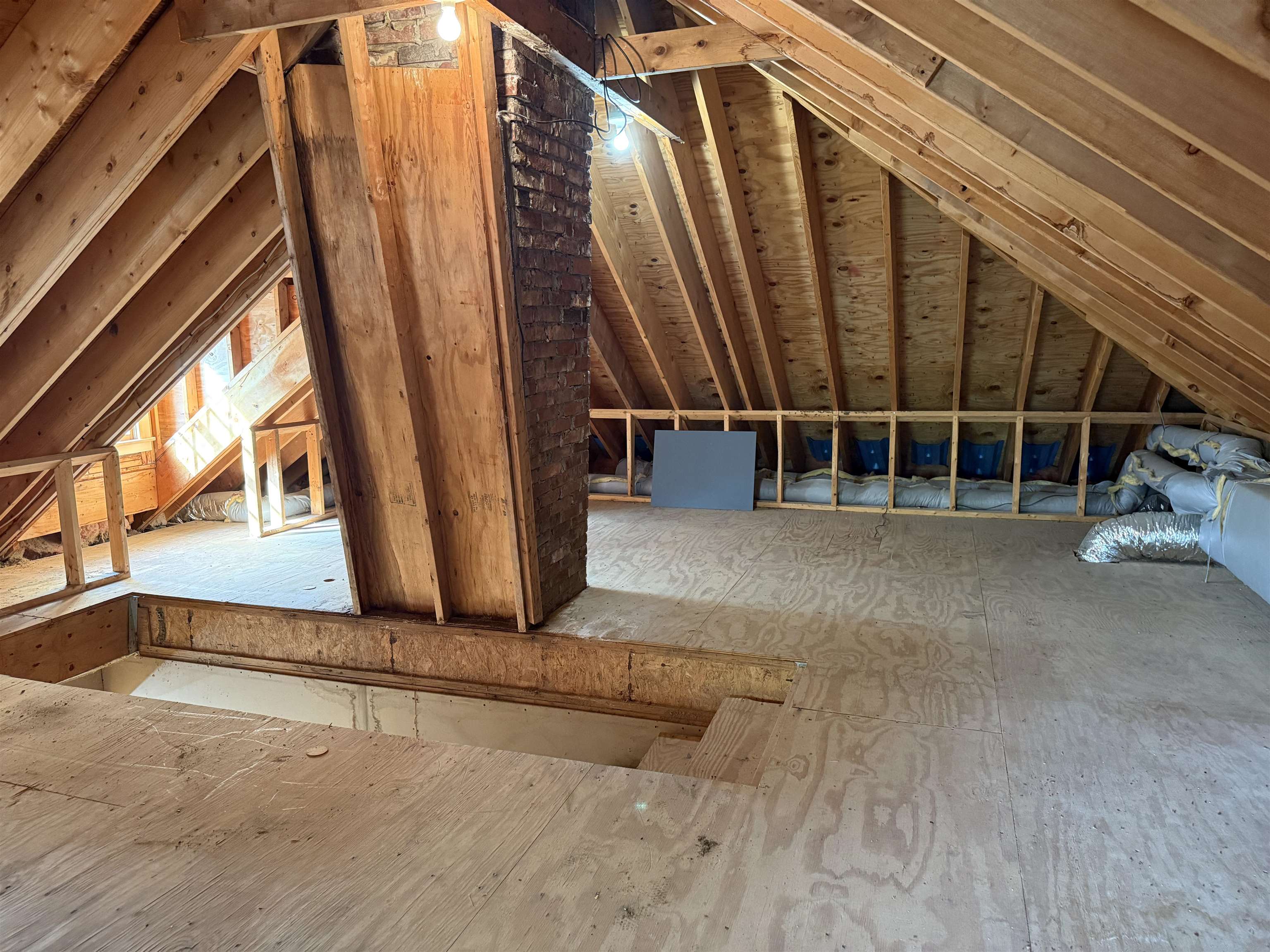 800 Hubbard Hill Property Photo 45