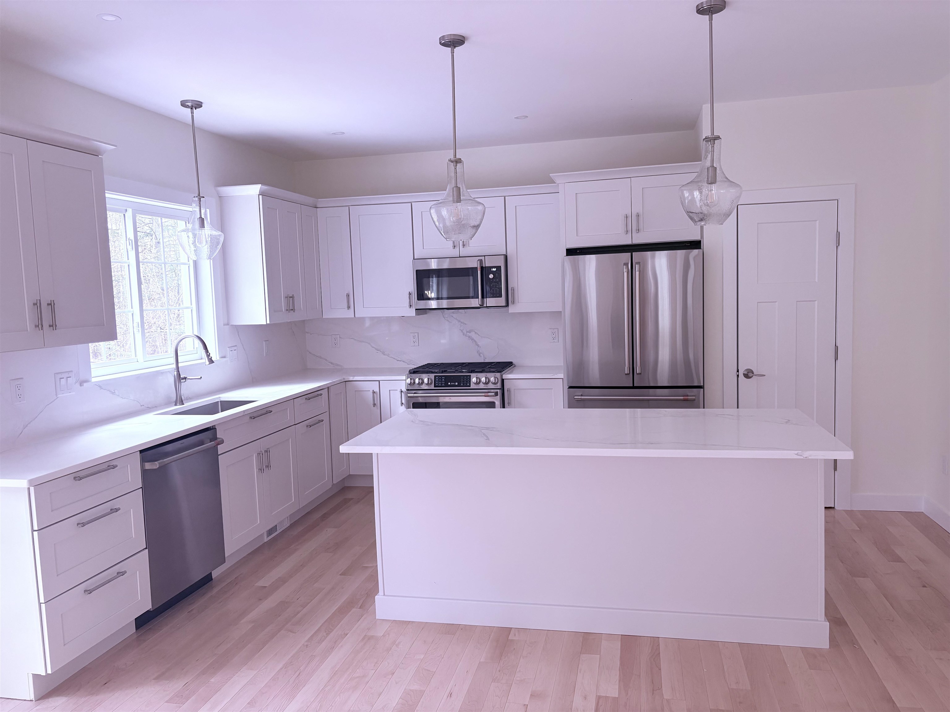 10 Charlotte Drive Property Photo 2