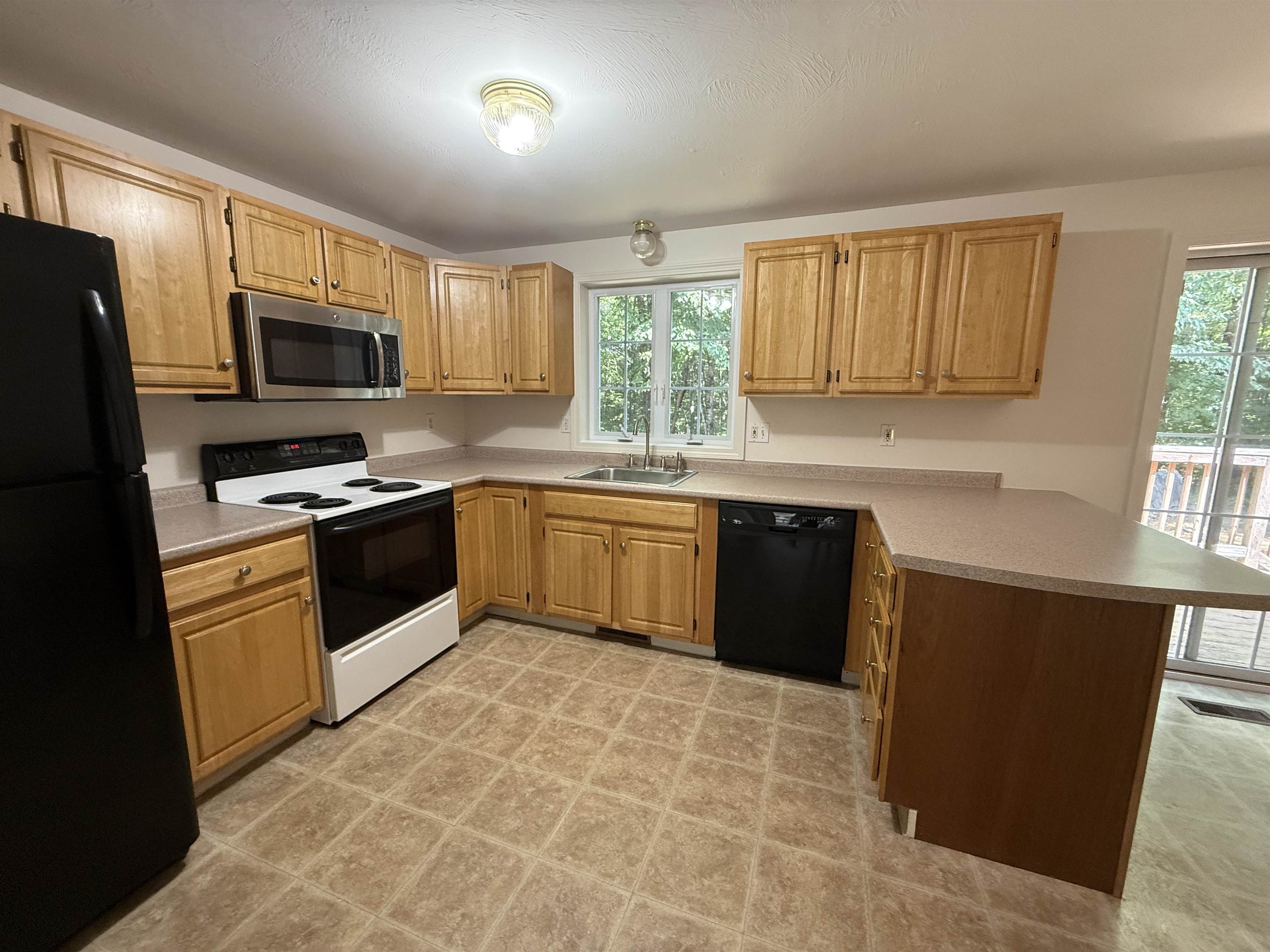 144 Main Street Property Photo 4