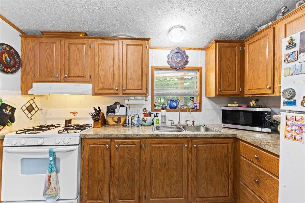 704 Bean Road Property Photo 13