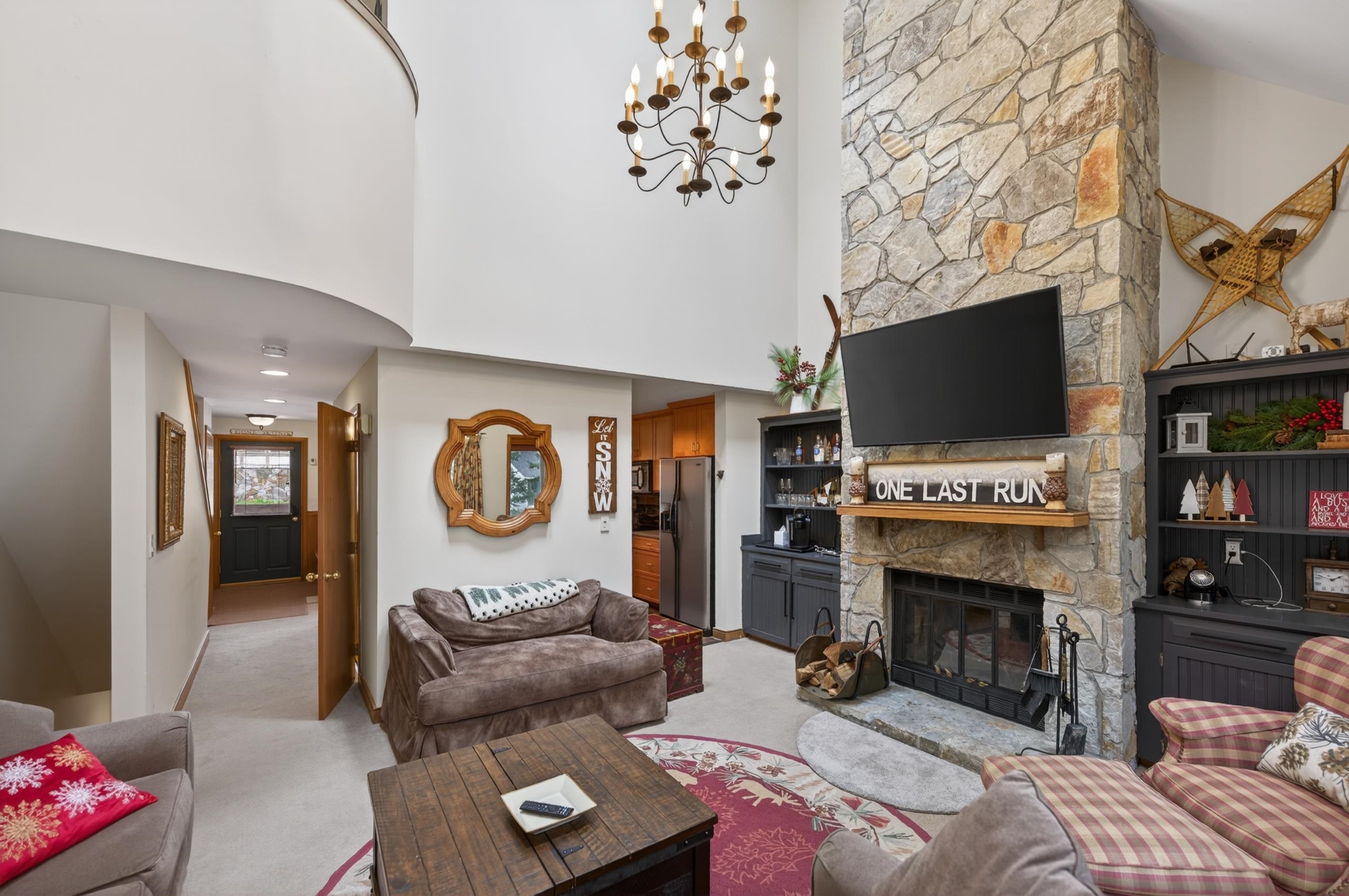 2c Townhouse Square Property Photo 3